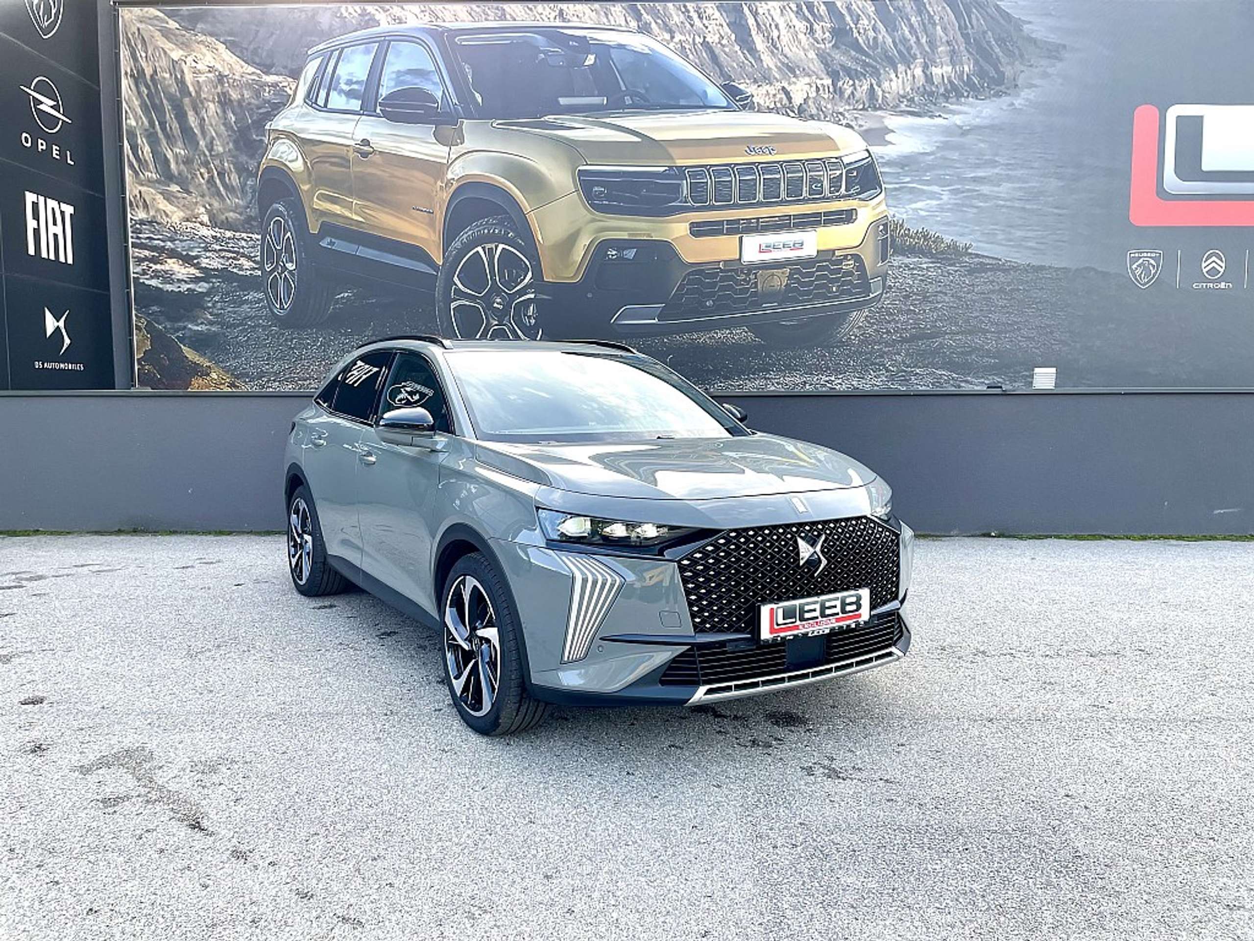 DS Automobiles - DS 7 Crossback