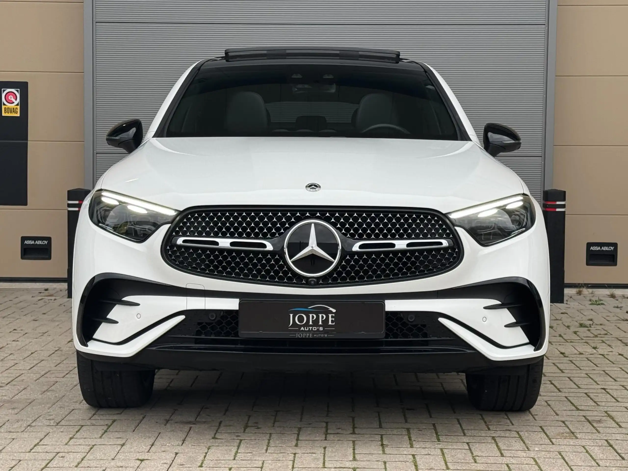 Mercedes-Benz - GLC 300