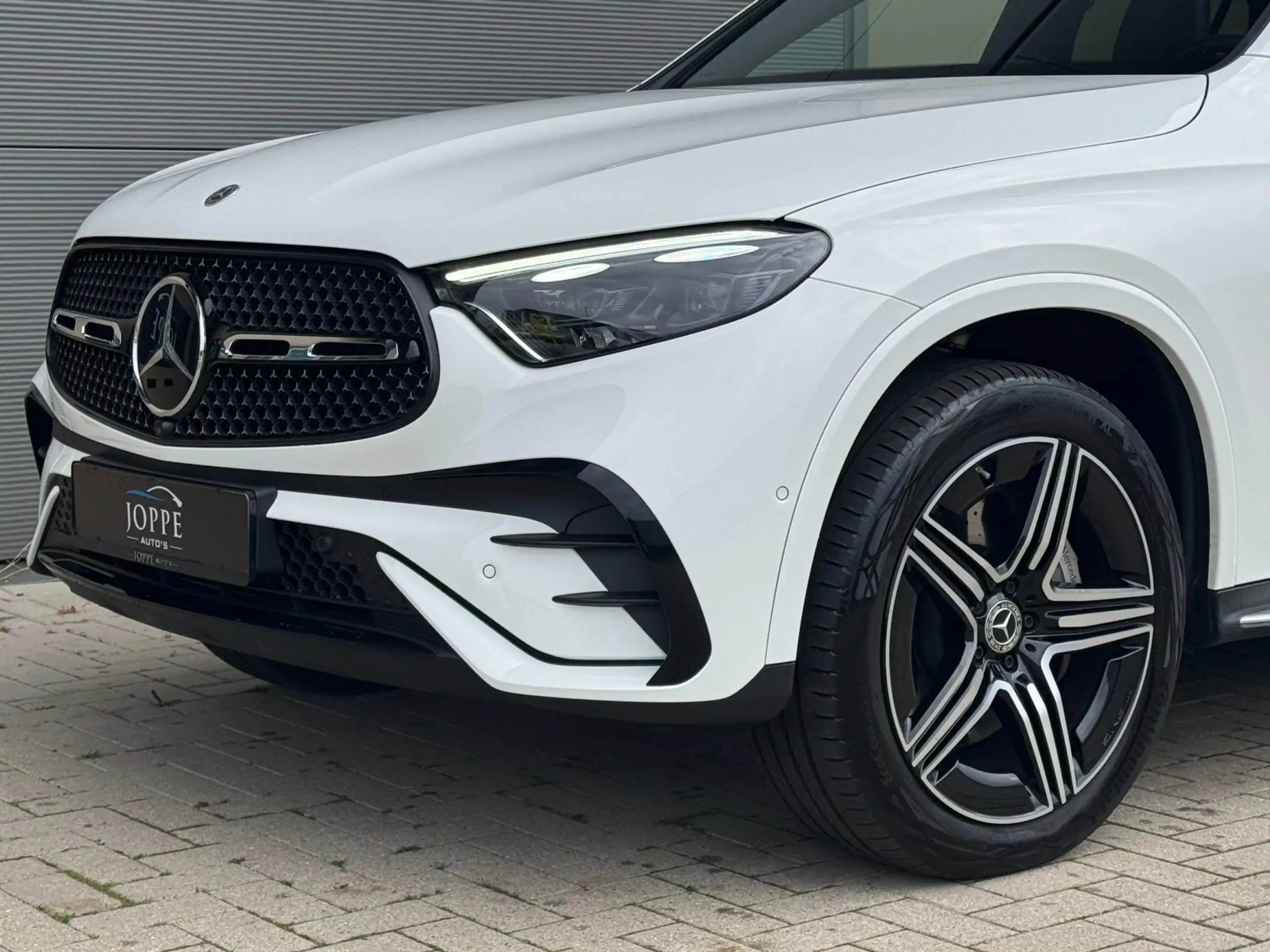 Mercedes-Benz - GLC 300