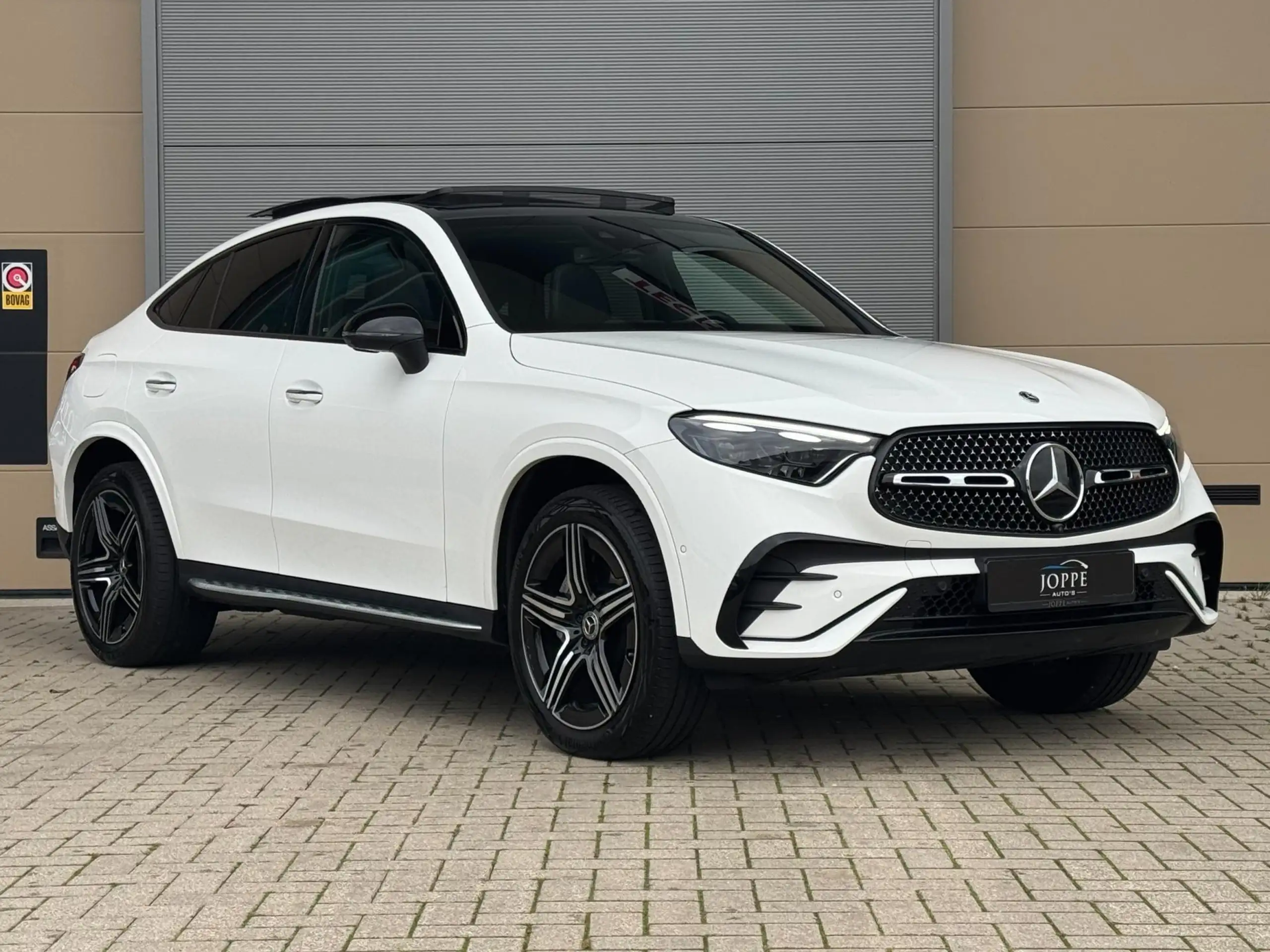 Mercedes-Benz - GLC 300