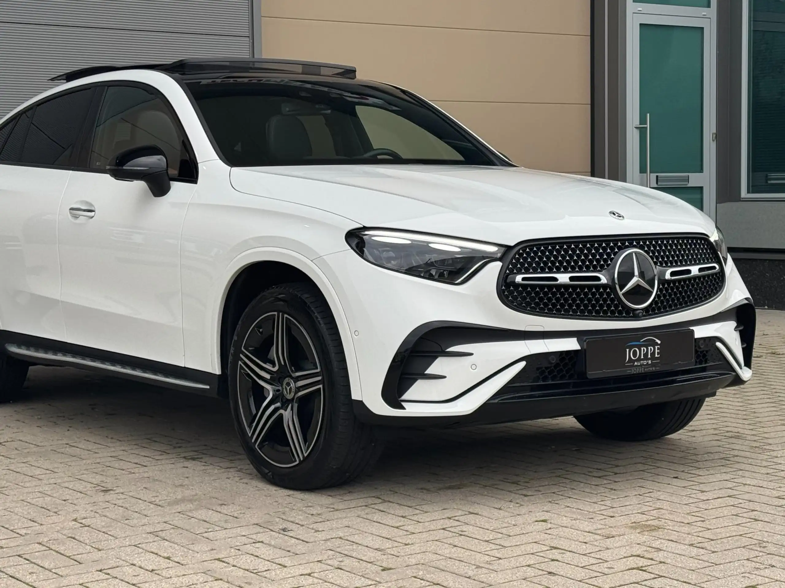 Mercedes-Benz - GLC 300