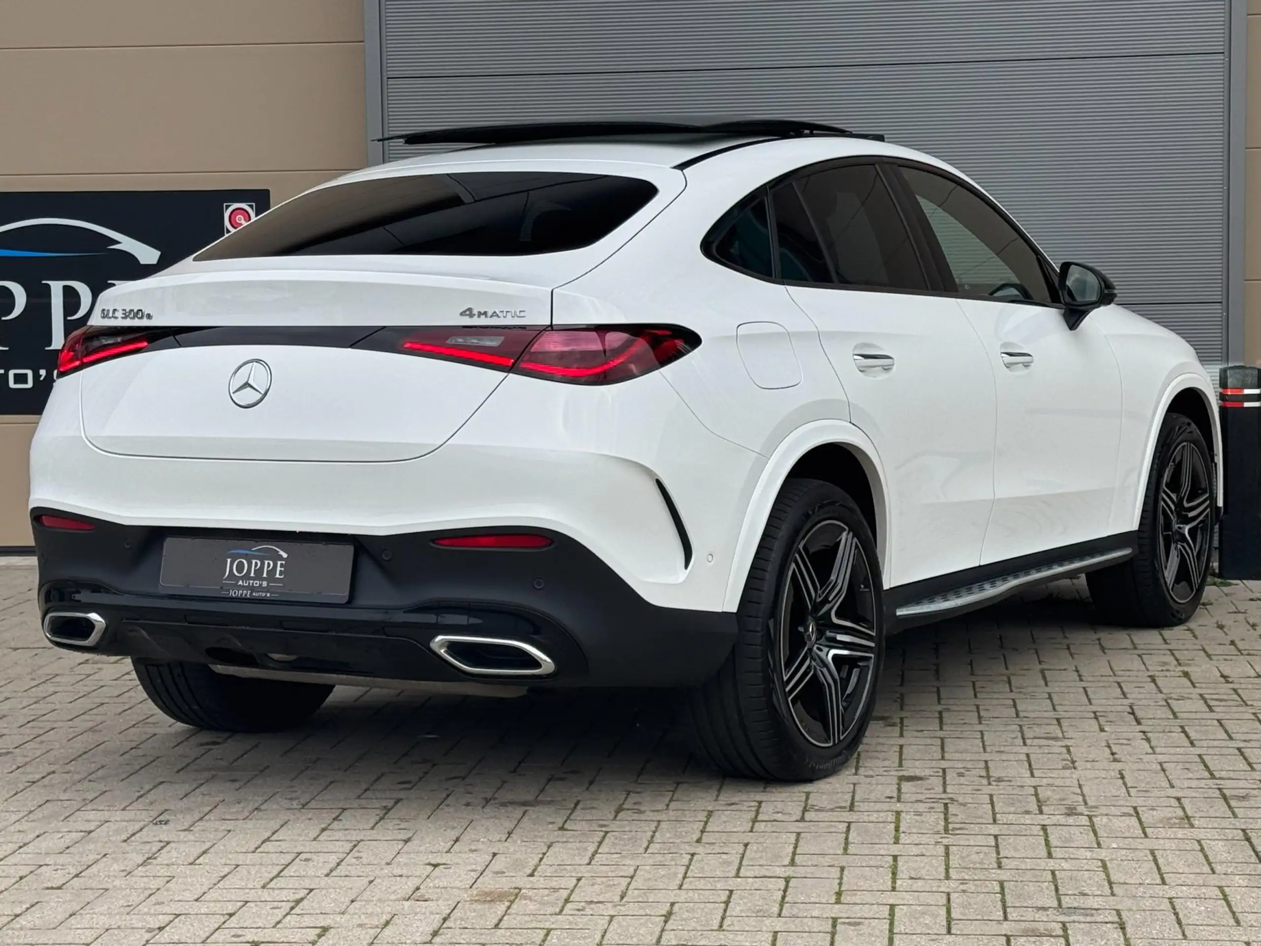 Mercedes-Benz - GLC 300