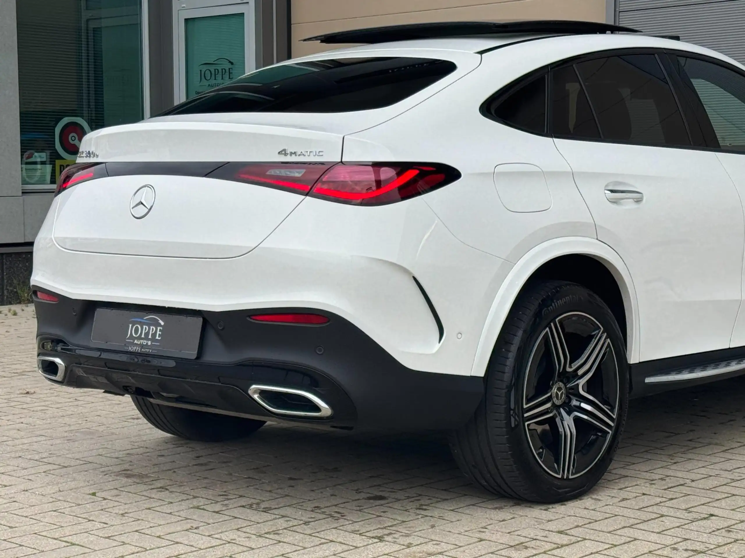 Mercedes-Benz - GLC 300