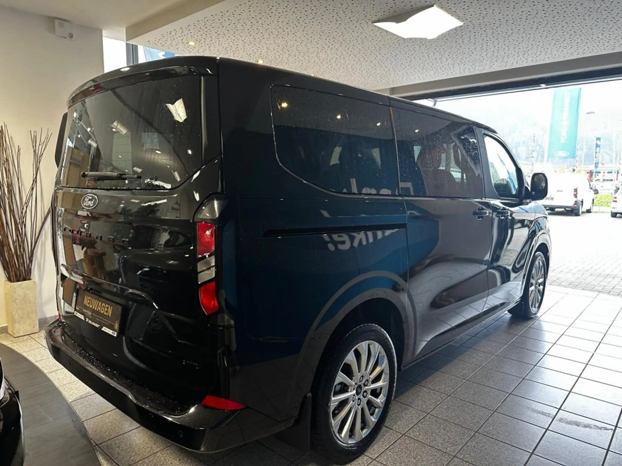 Ford - Tourneo Custom