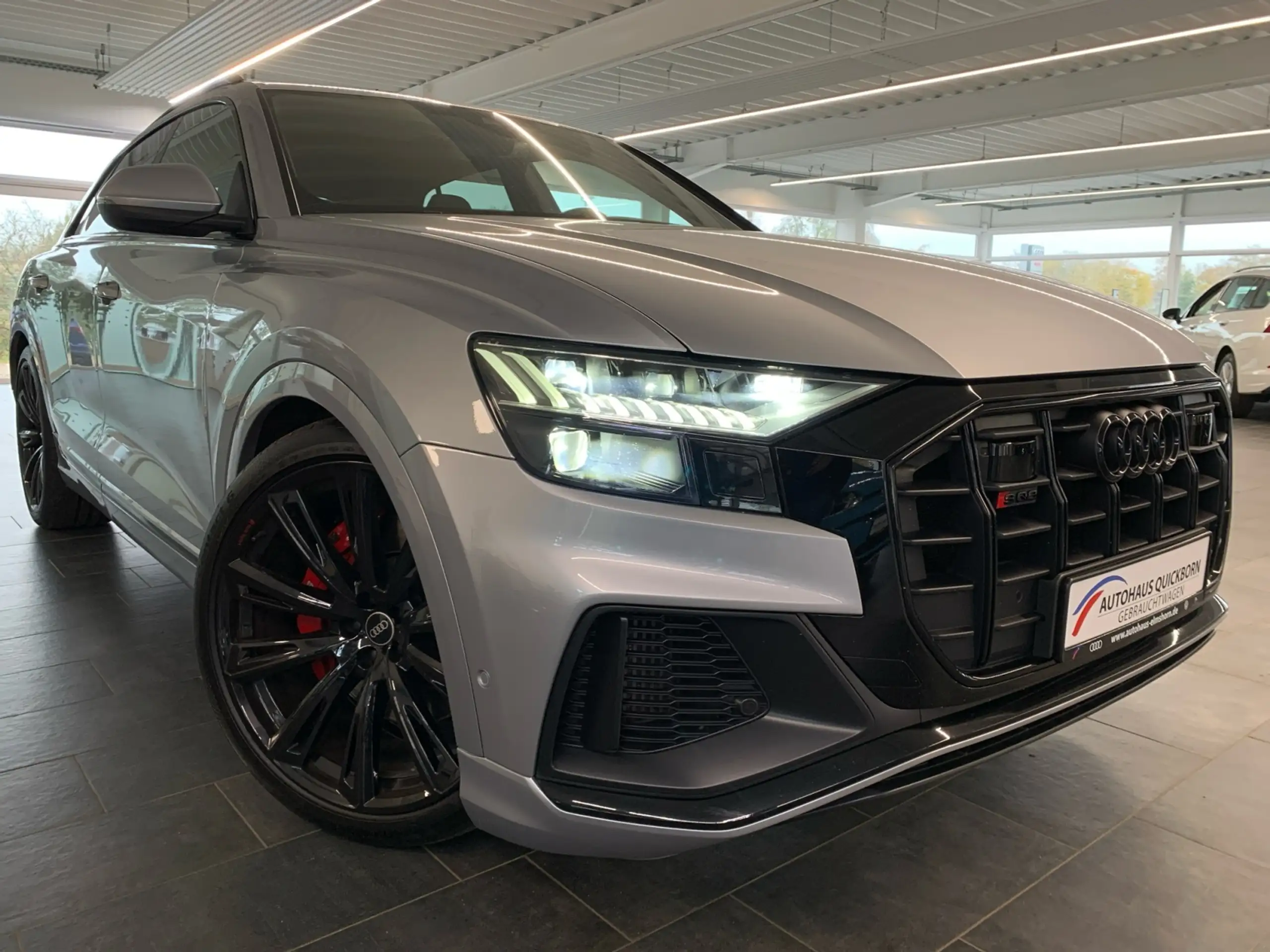 Audi - SQ8