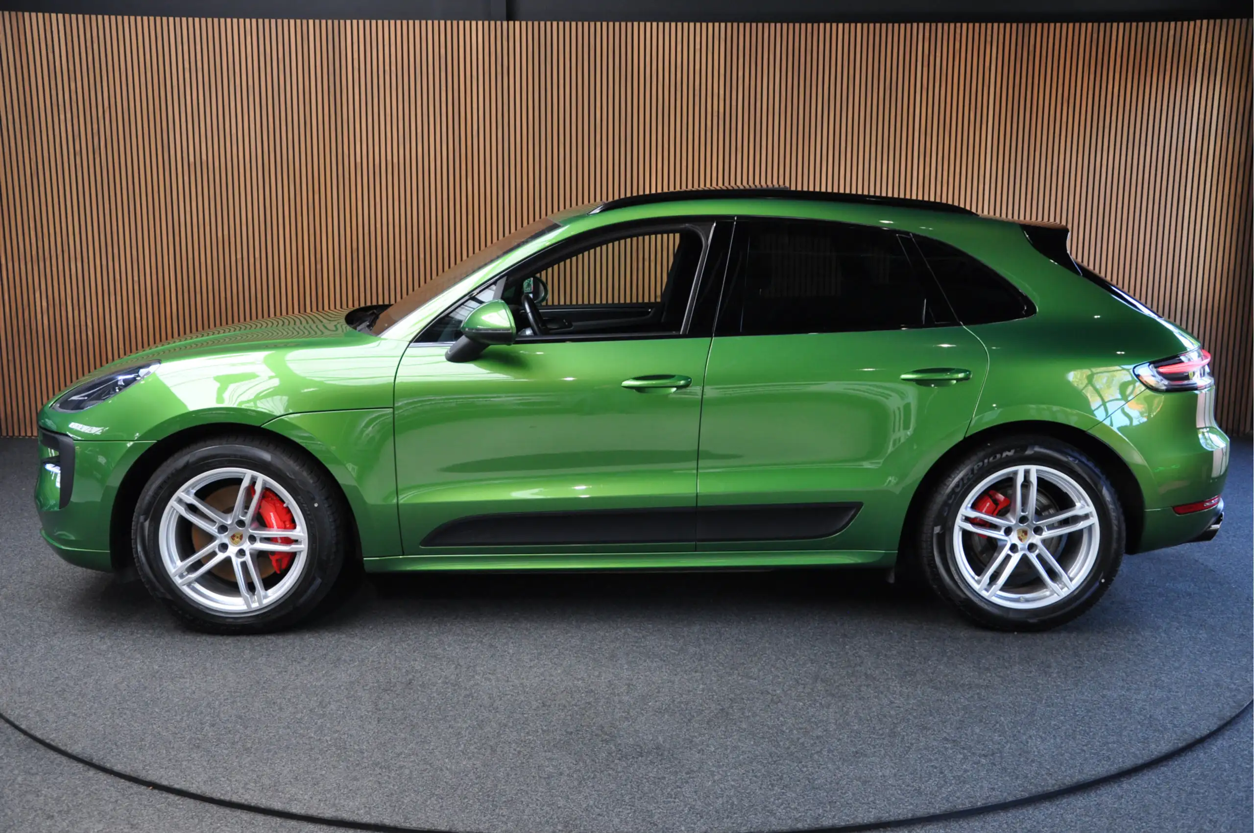 Porsche - Macan