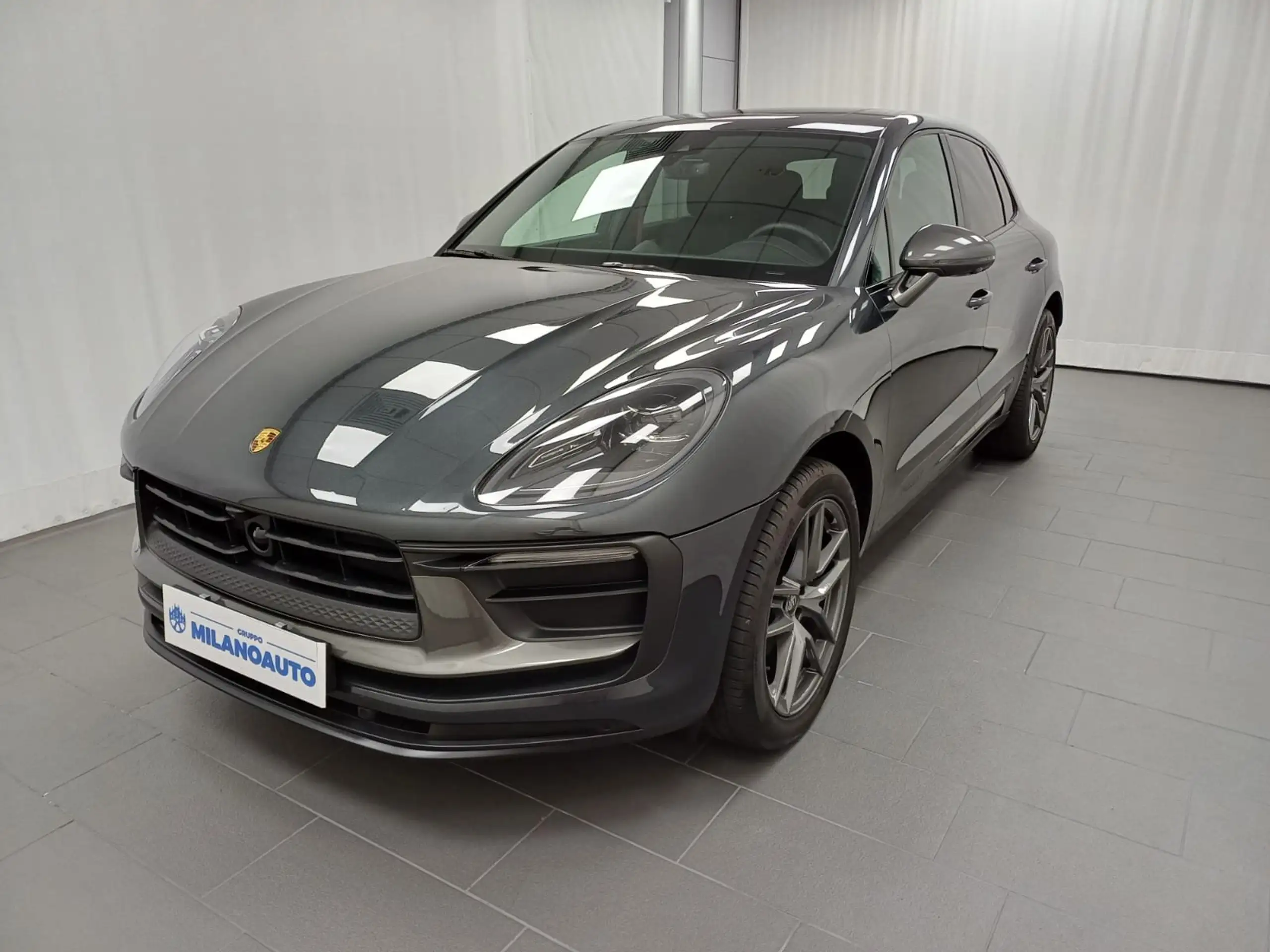 Porsche - Macan