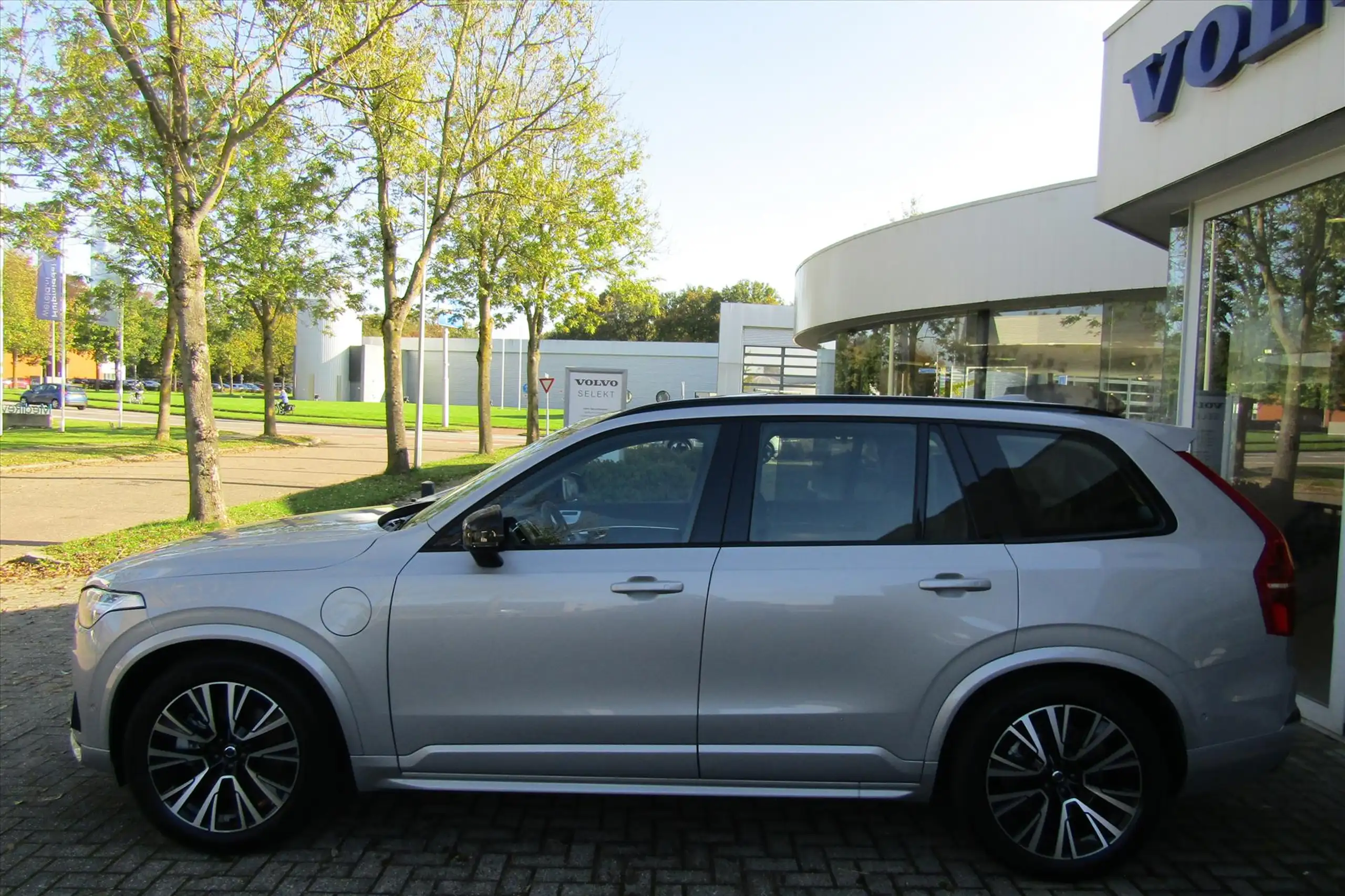 Volvo - XC90