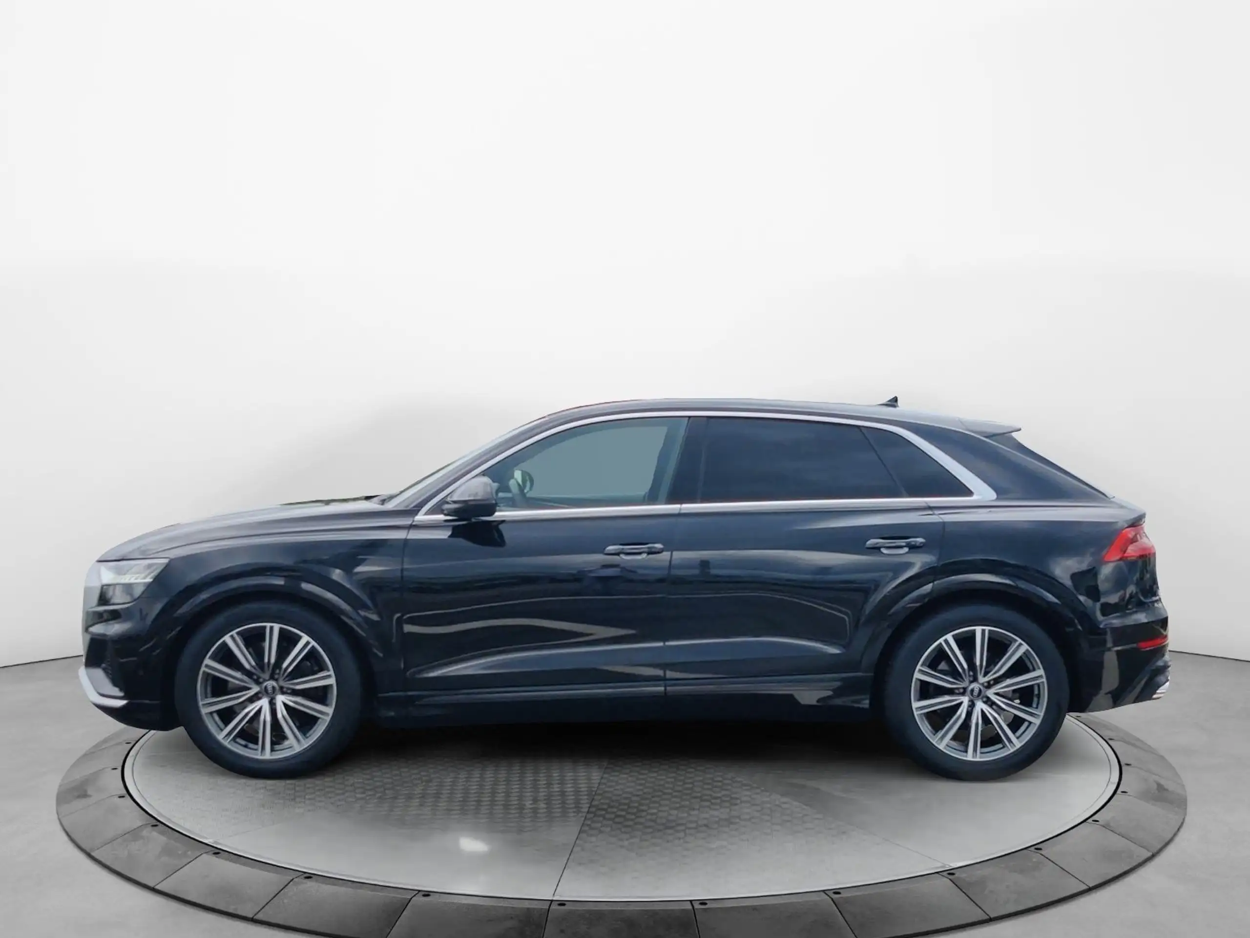 Audi - SQ8