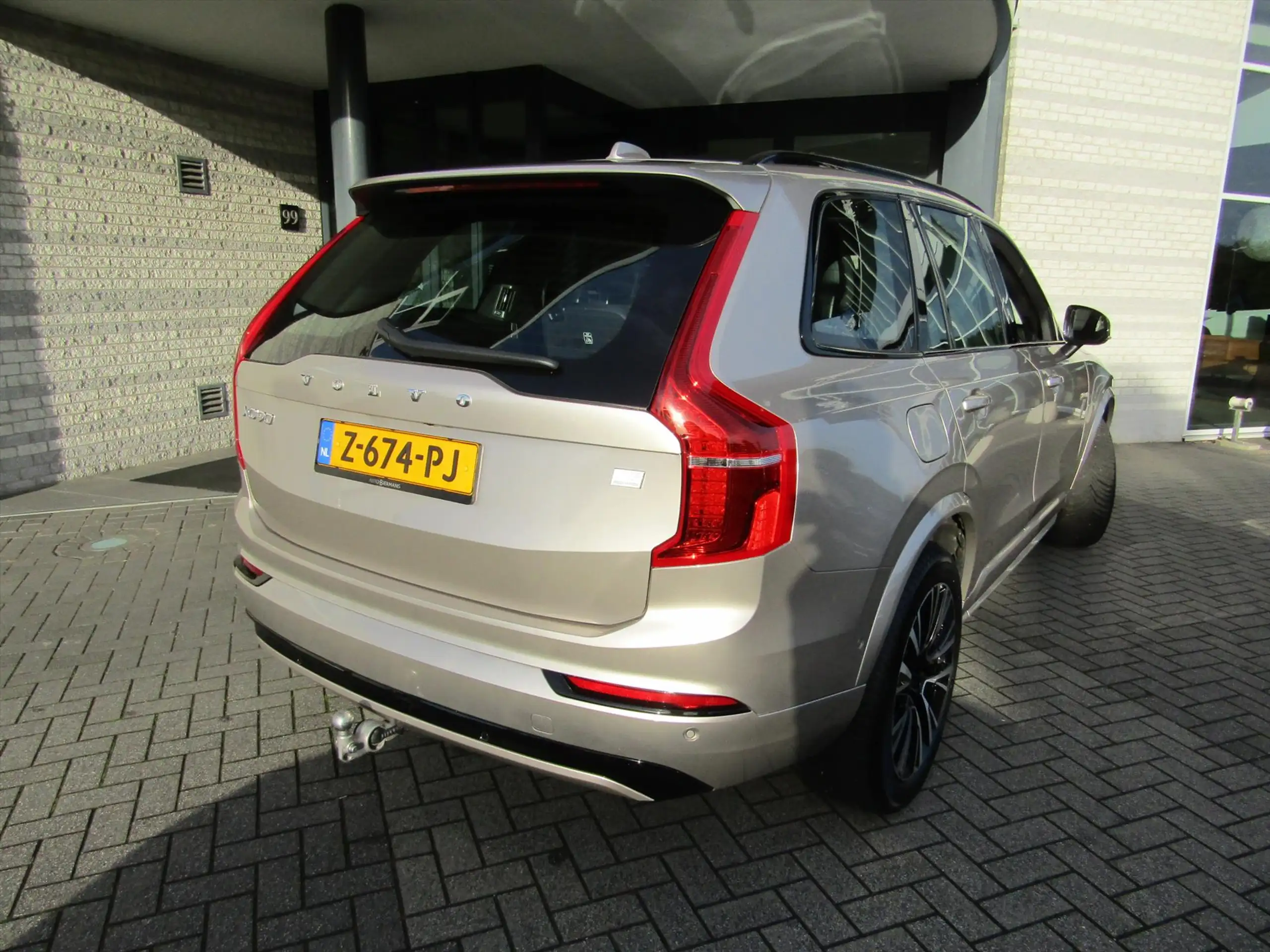 Volvo - XC90