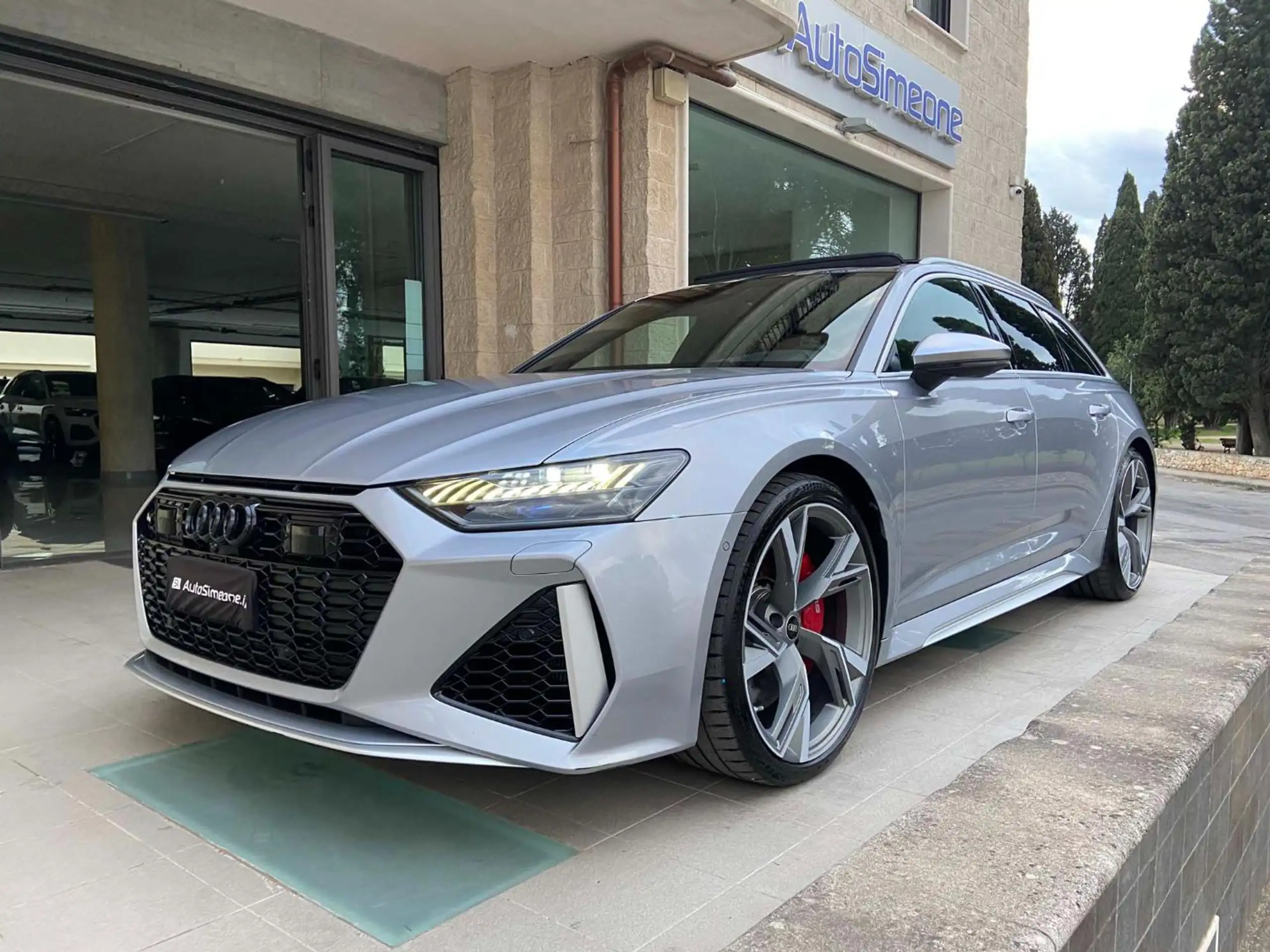 Audi - RS6