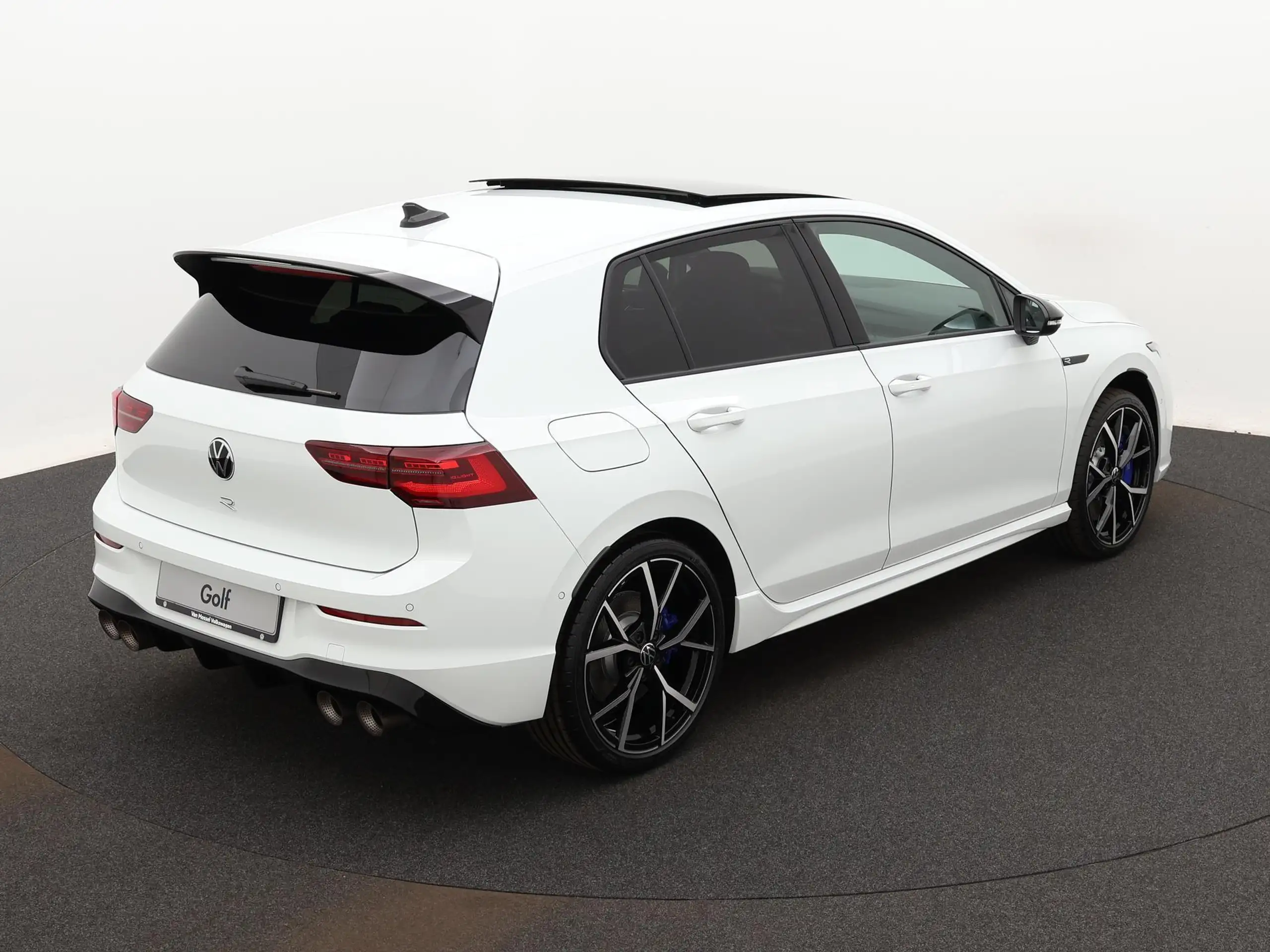 Volkswagen - Golf