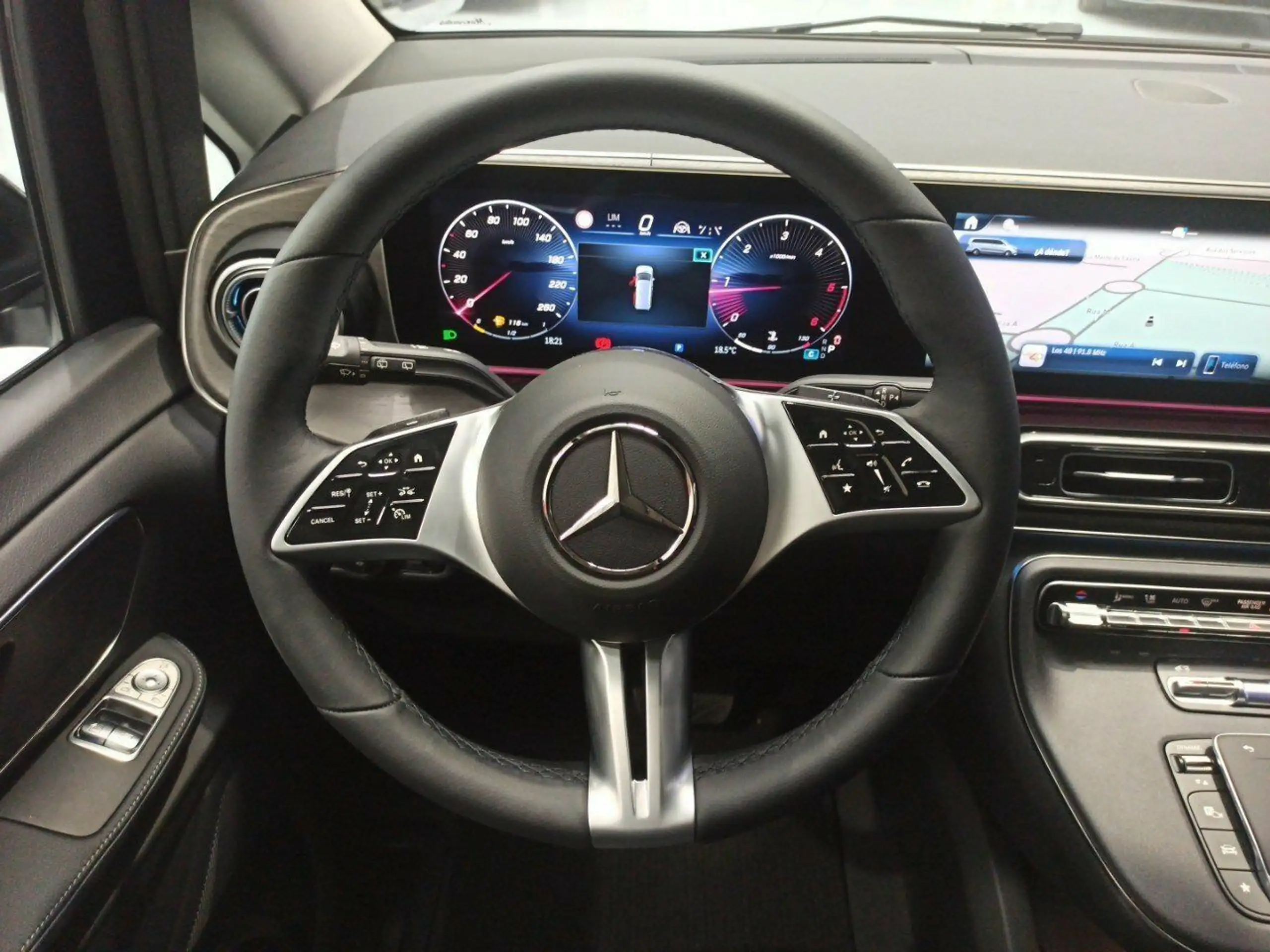 Mercedes-Benz - V