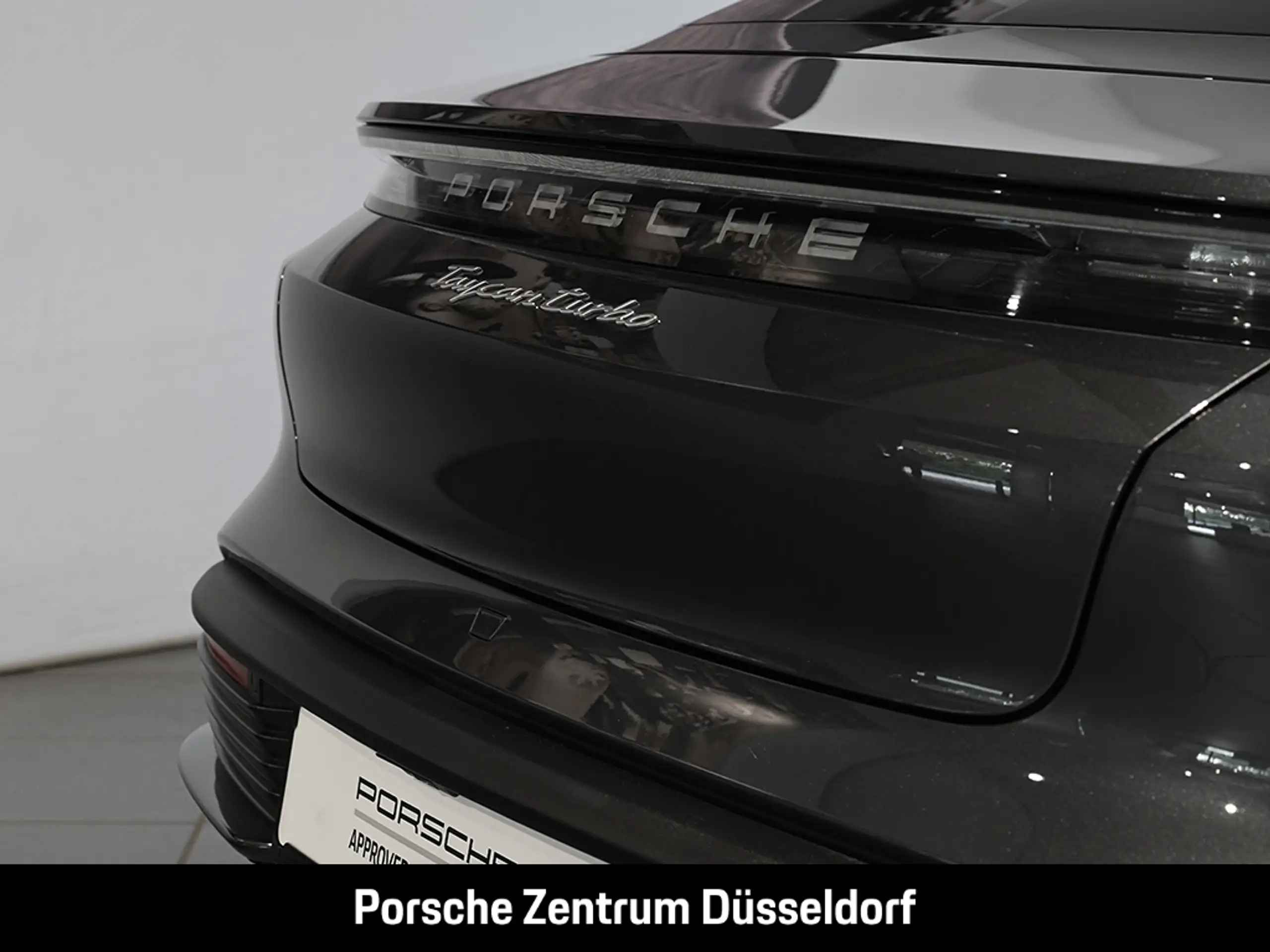 Porsche - Taycan