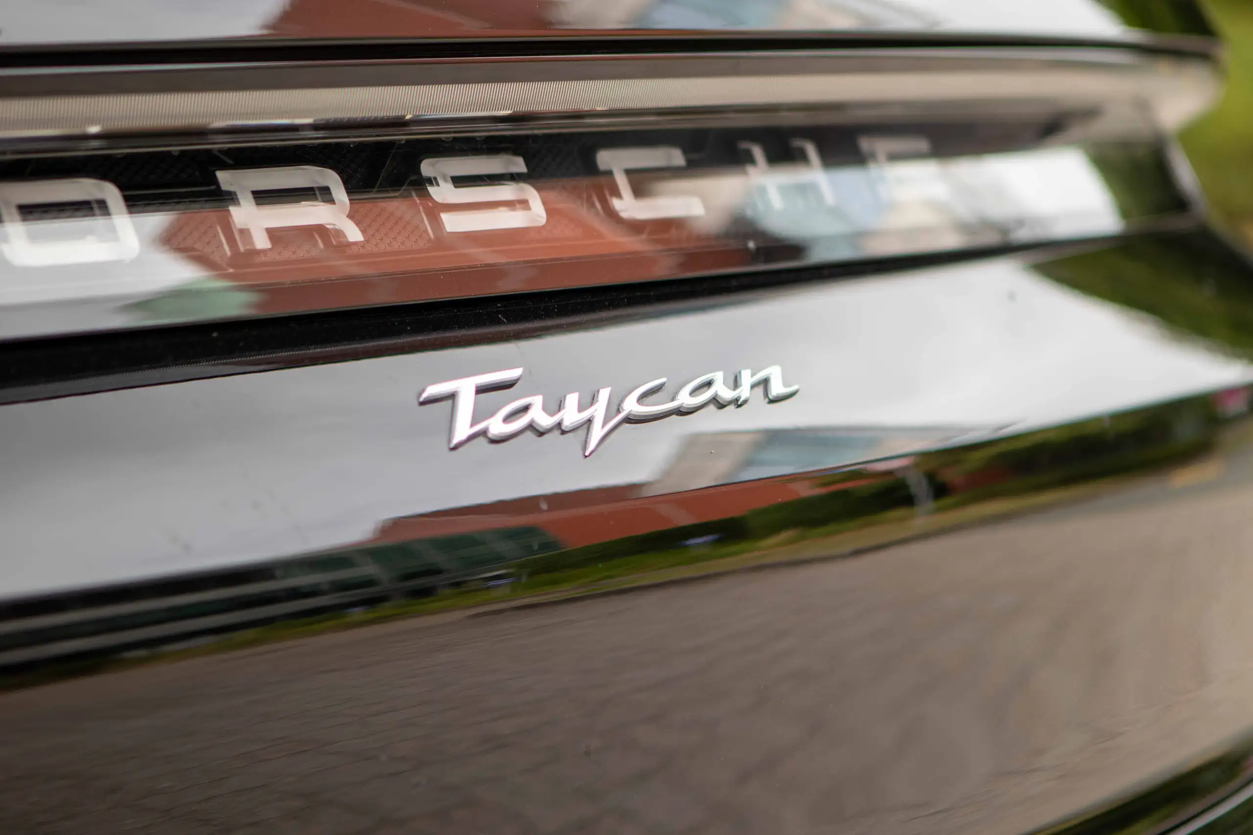 Porsche - Taycan