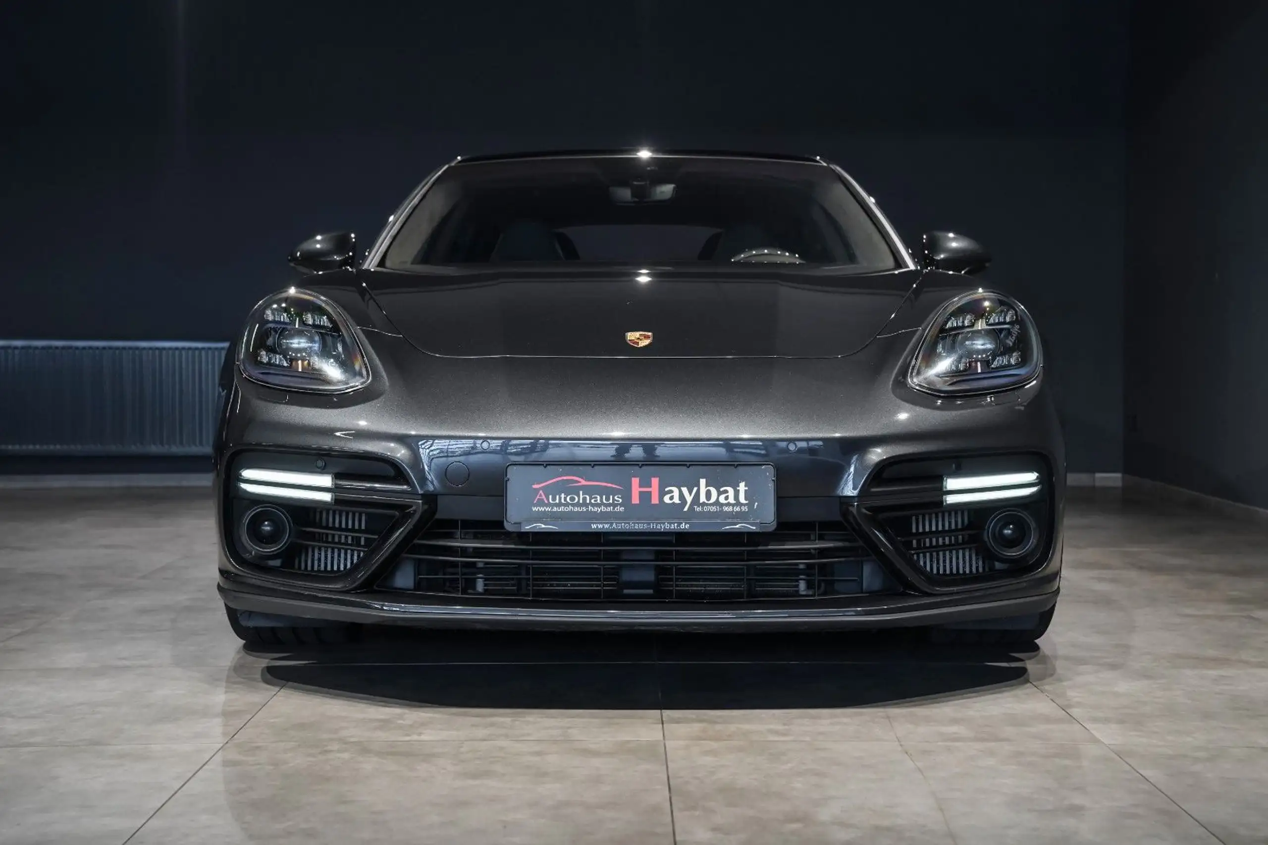 Porsche - Panamera