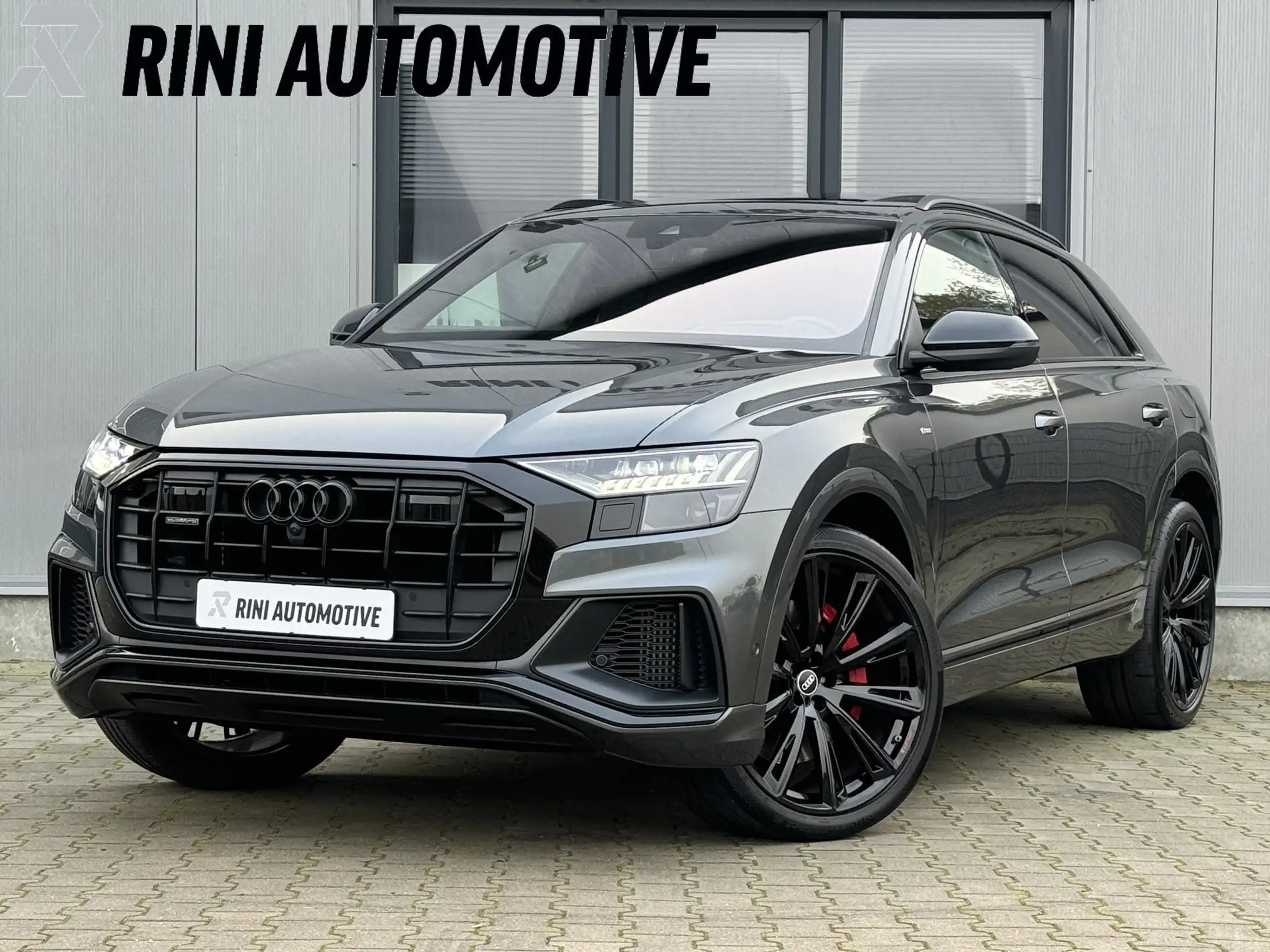 Audi - Q8