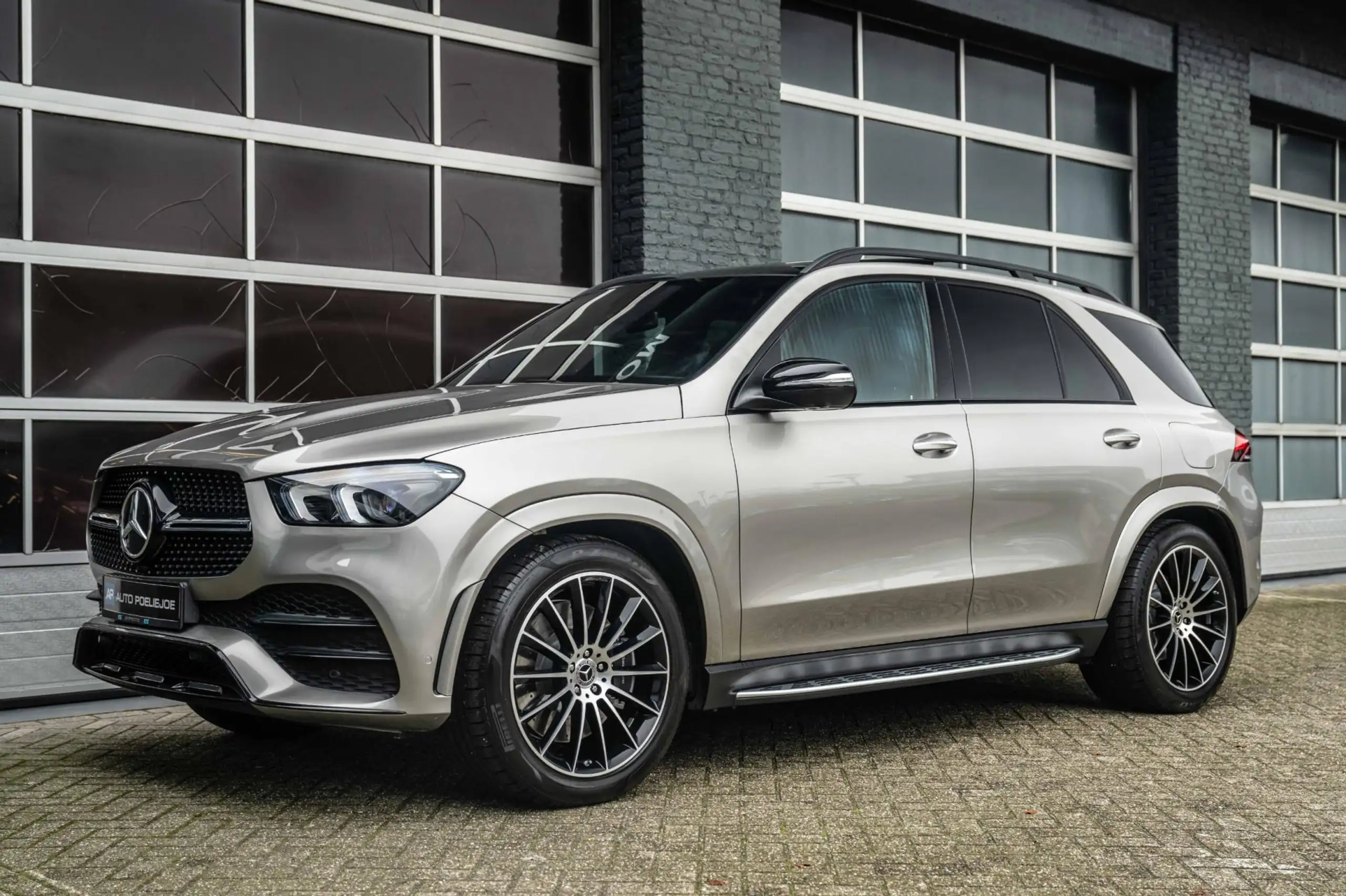 Mercedes-Benz - GLE 350