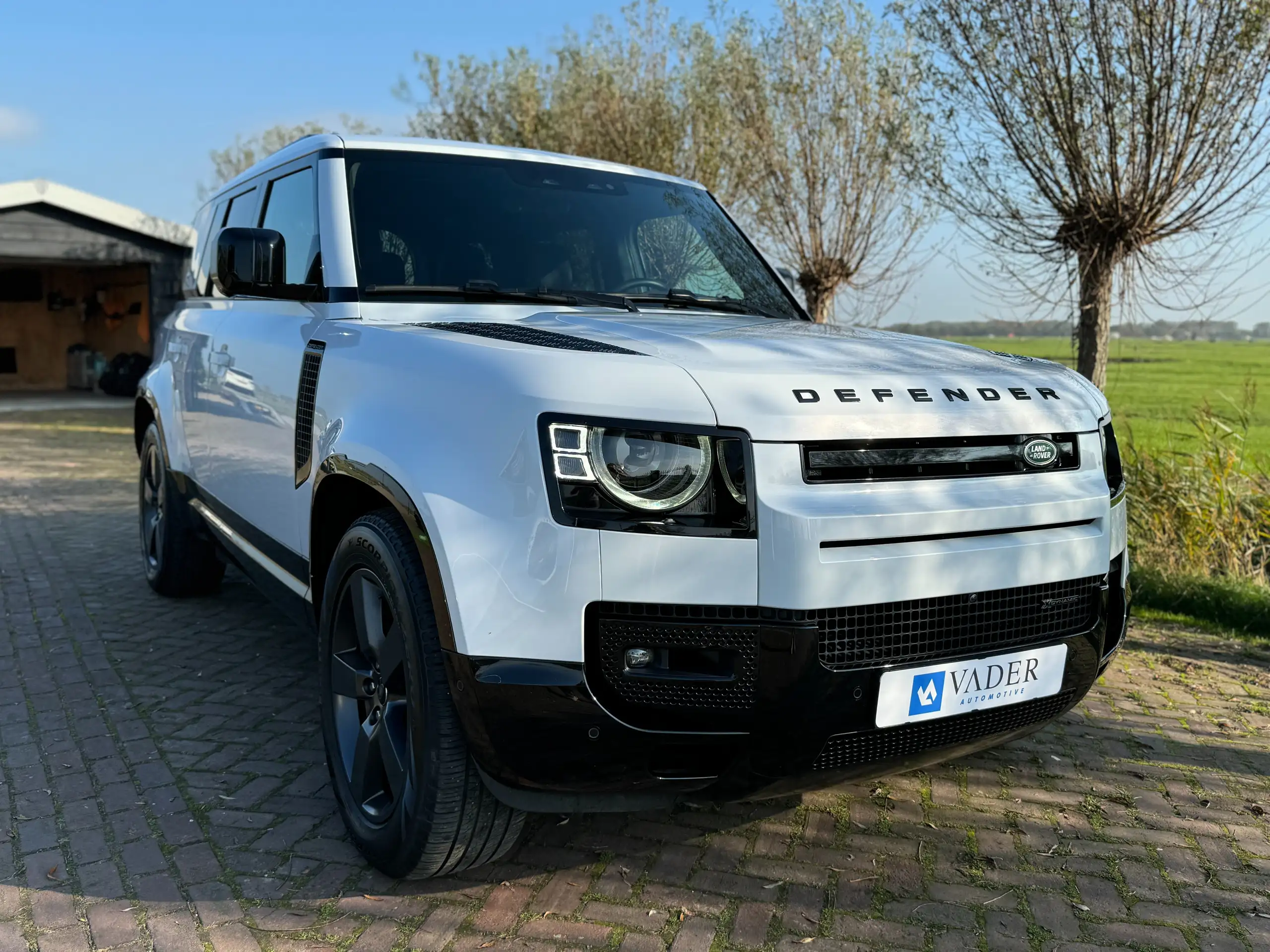 Land Rover Defender 2021