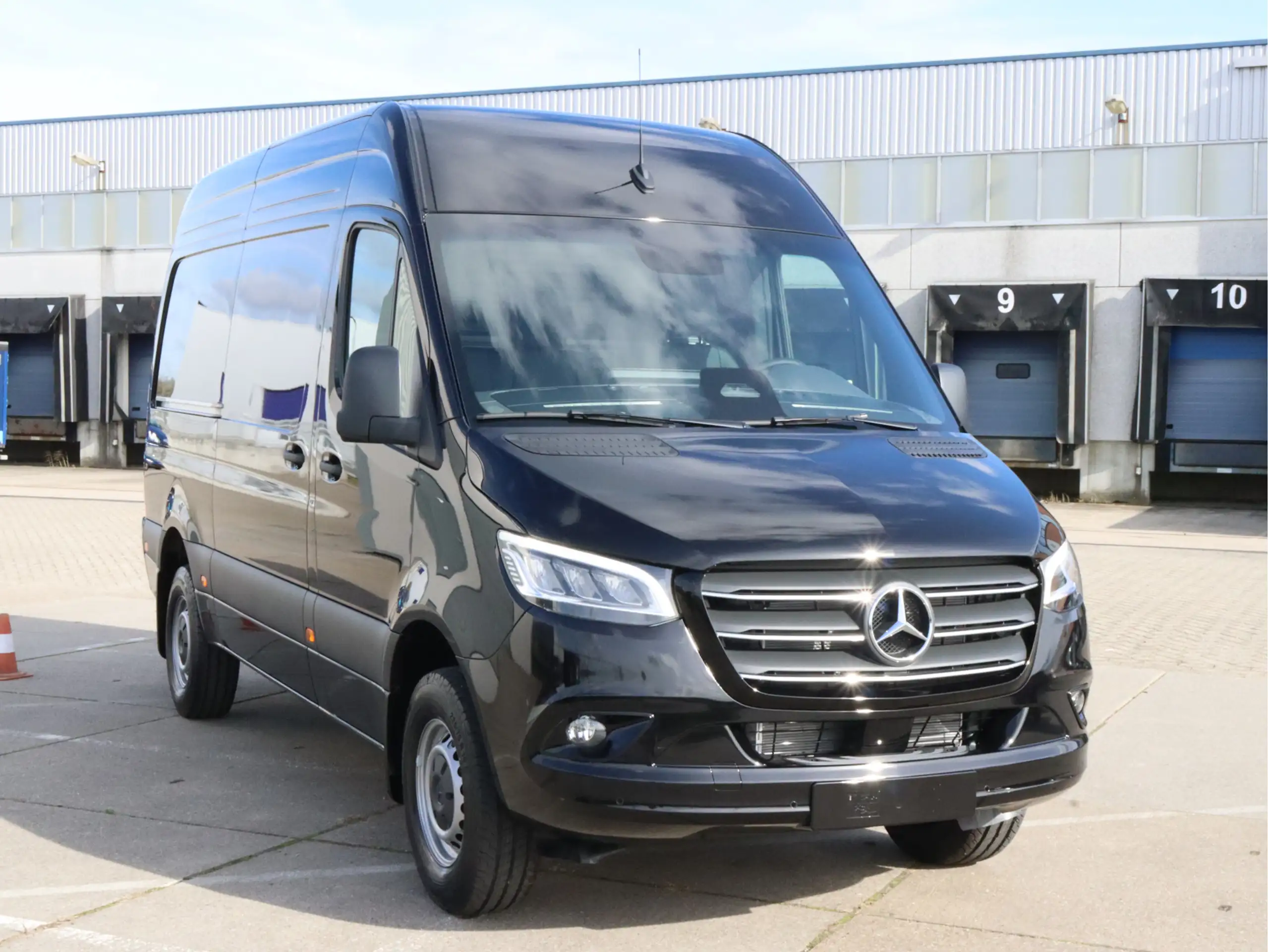 Mercedes-Benz - Sprinter