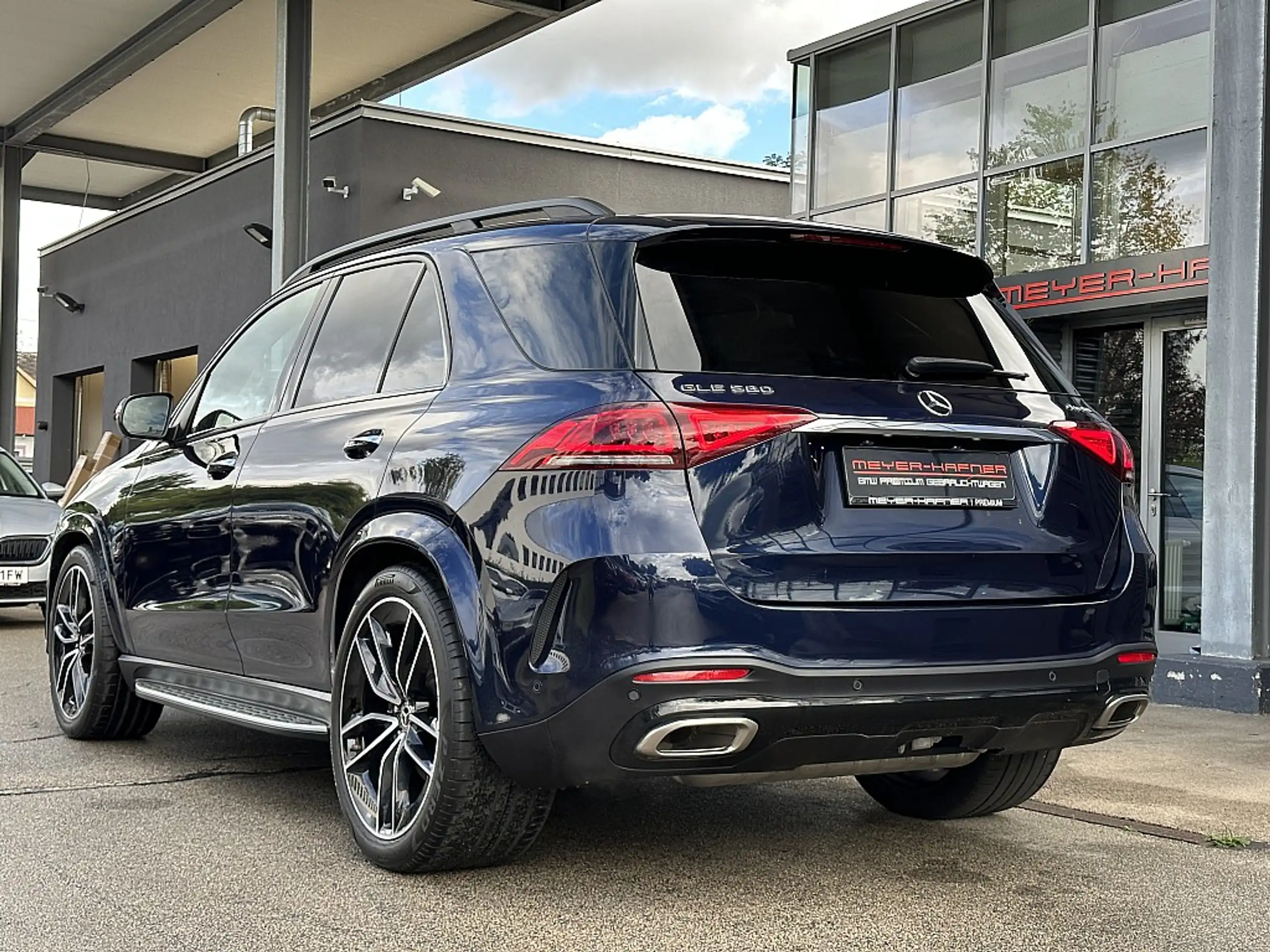 Mercedes-Benz - GLE 580