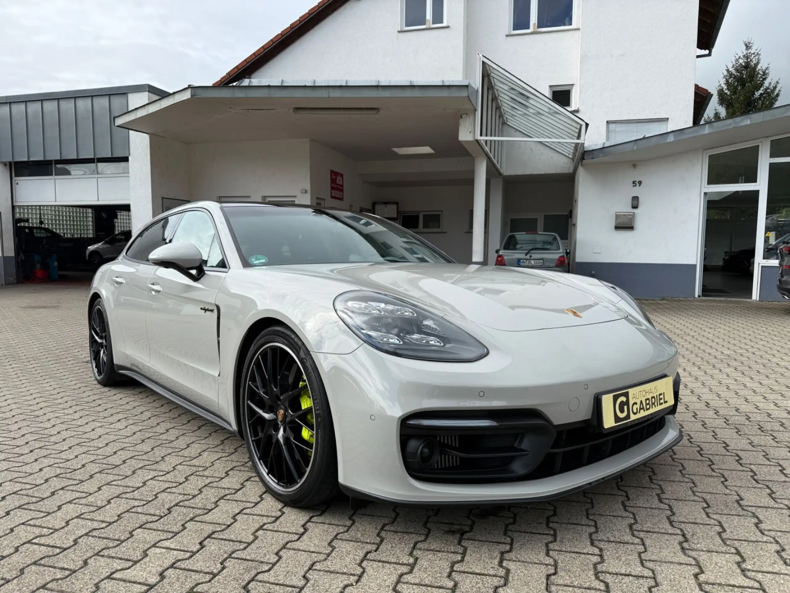 Porsche - Panamera