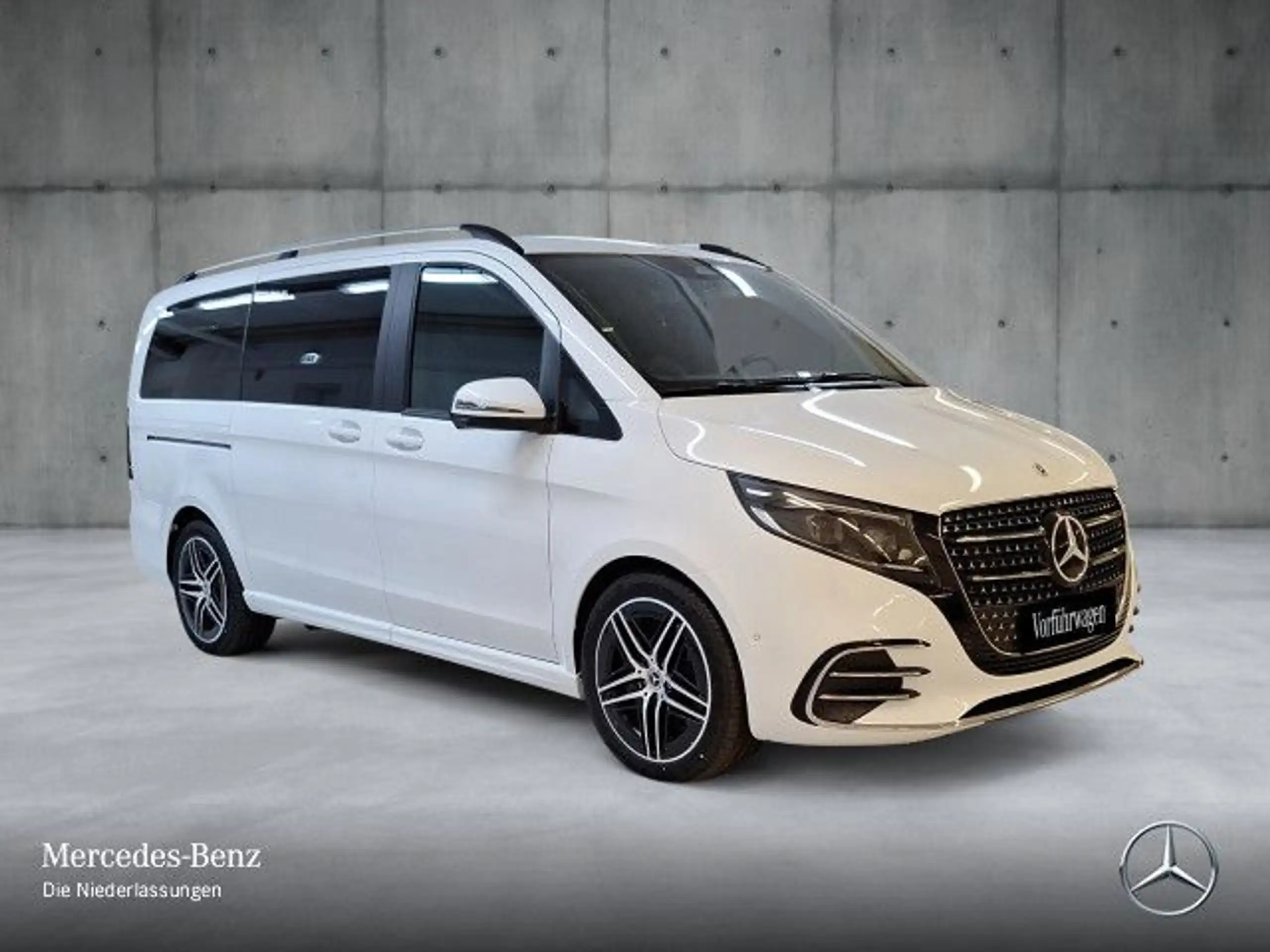 Mercedes-Benz - V 250