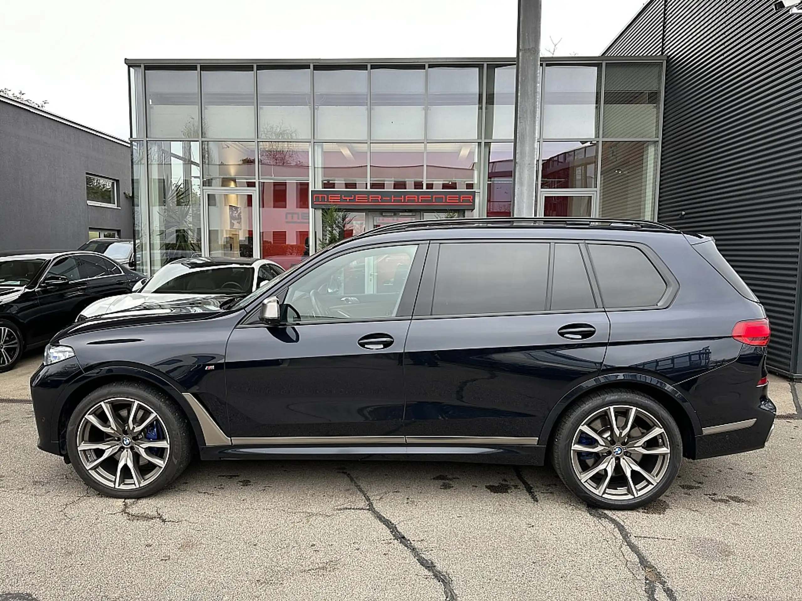 BMW - X7 M