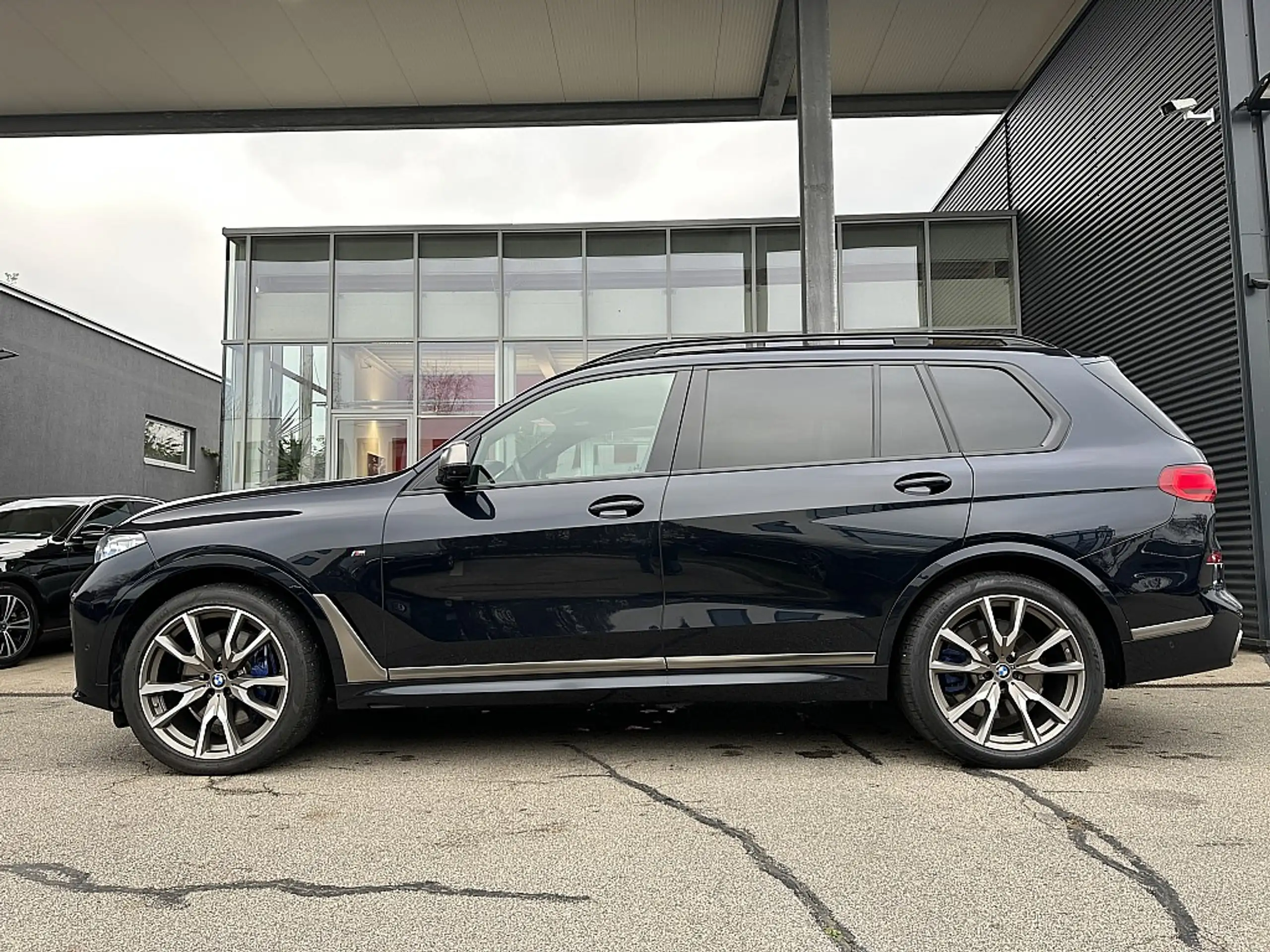 BMW - X7 M