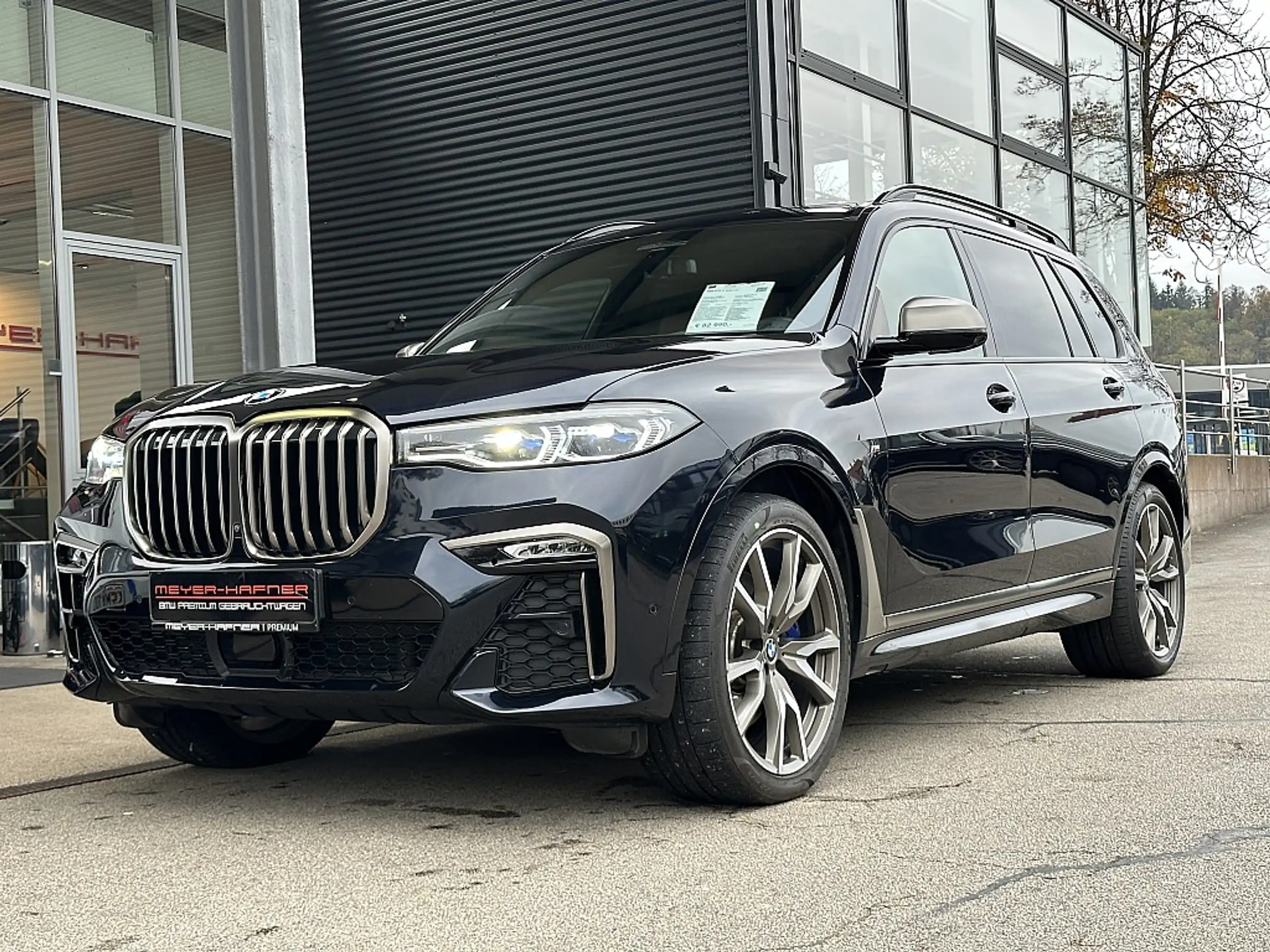 BMW - X7 M