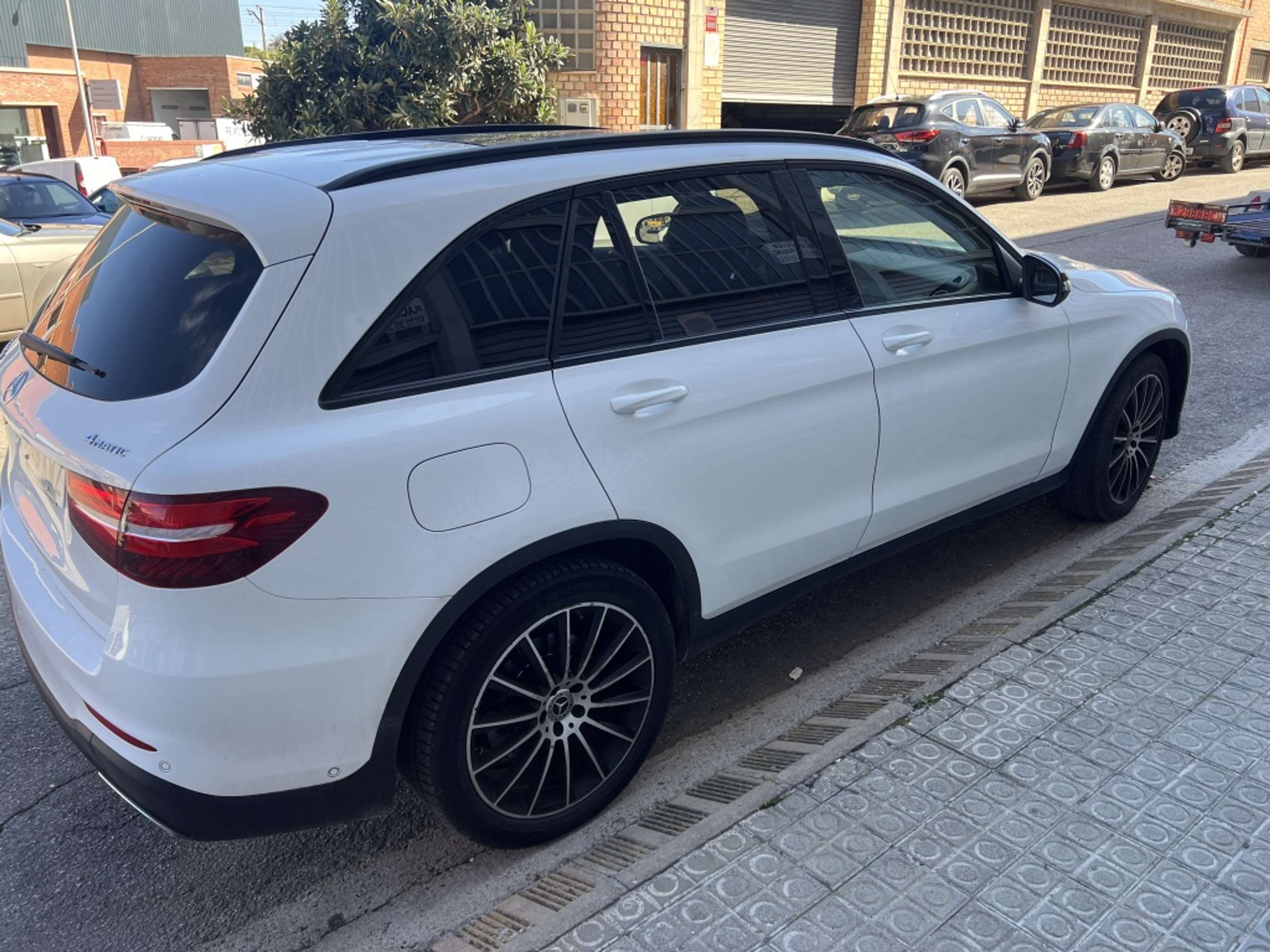 Mercedes-Benz - GLC 220