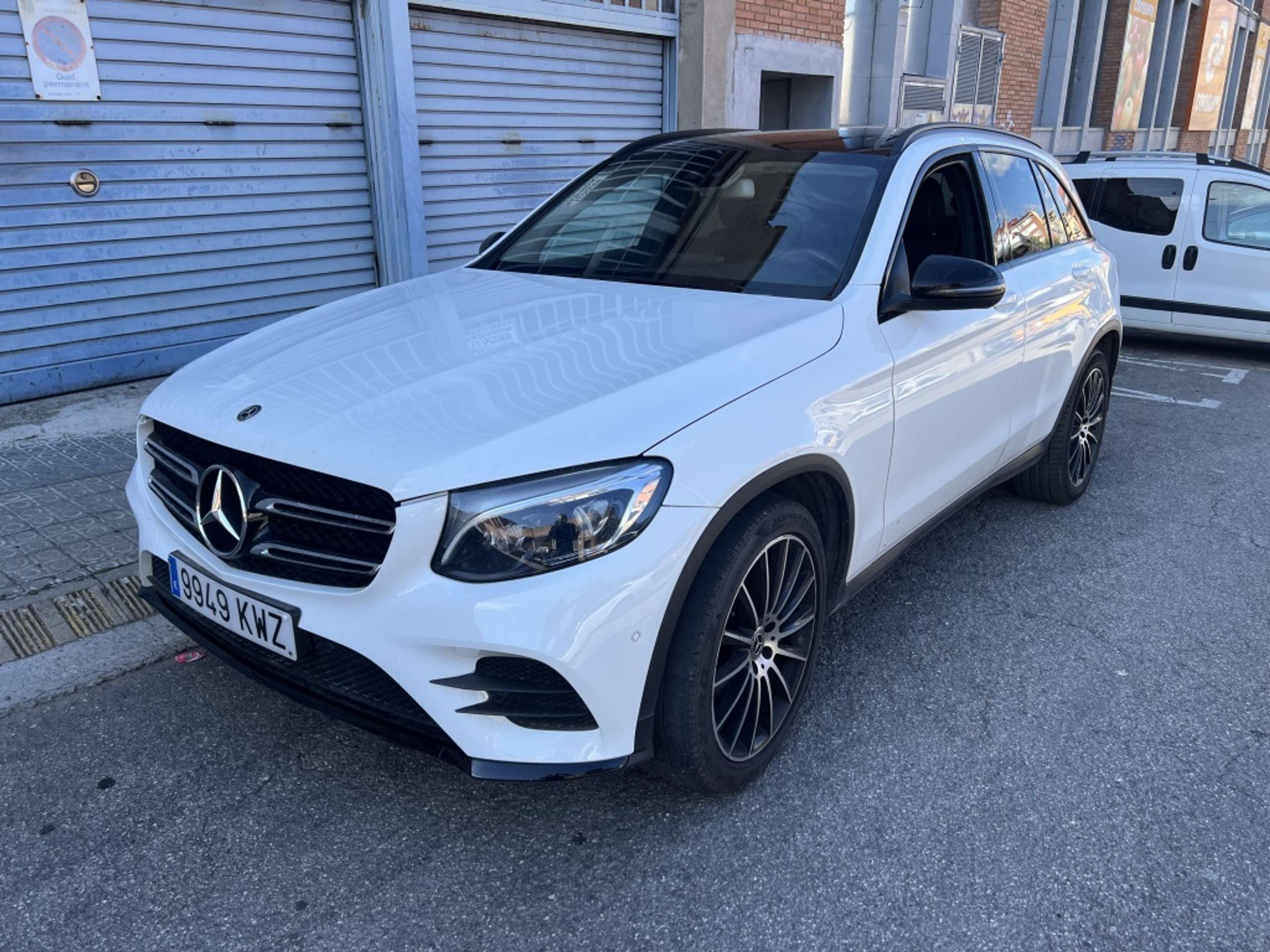 Mercedes-Benz - GLC 220