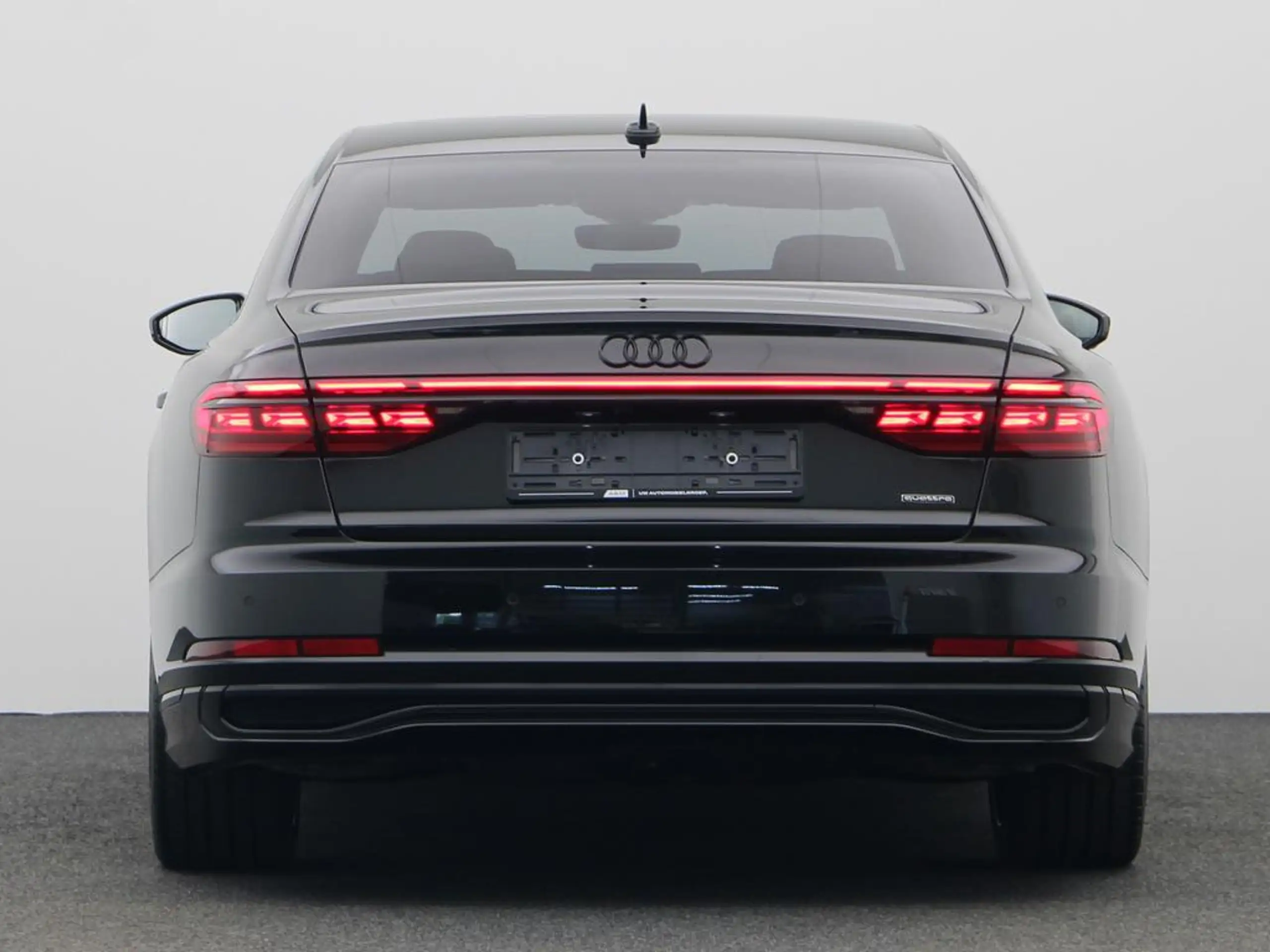 Audi - A8