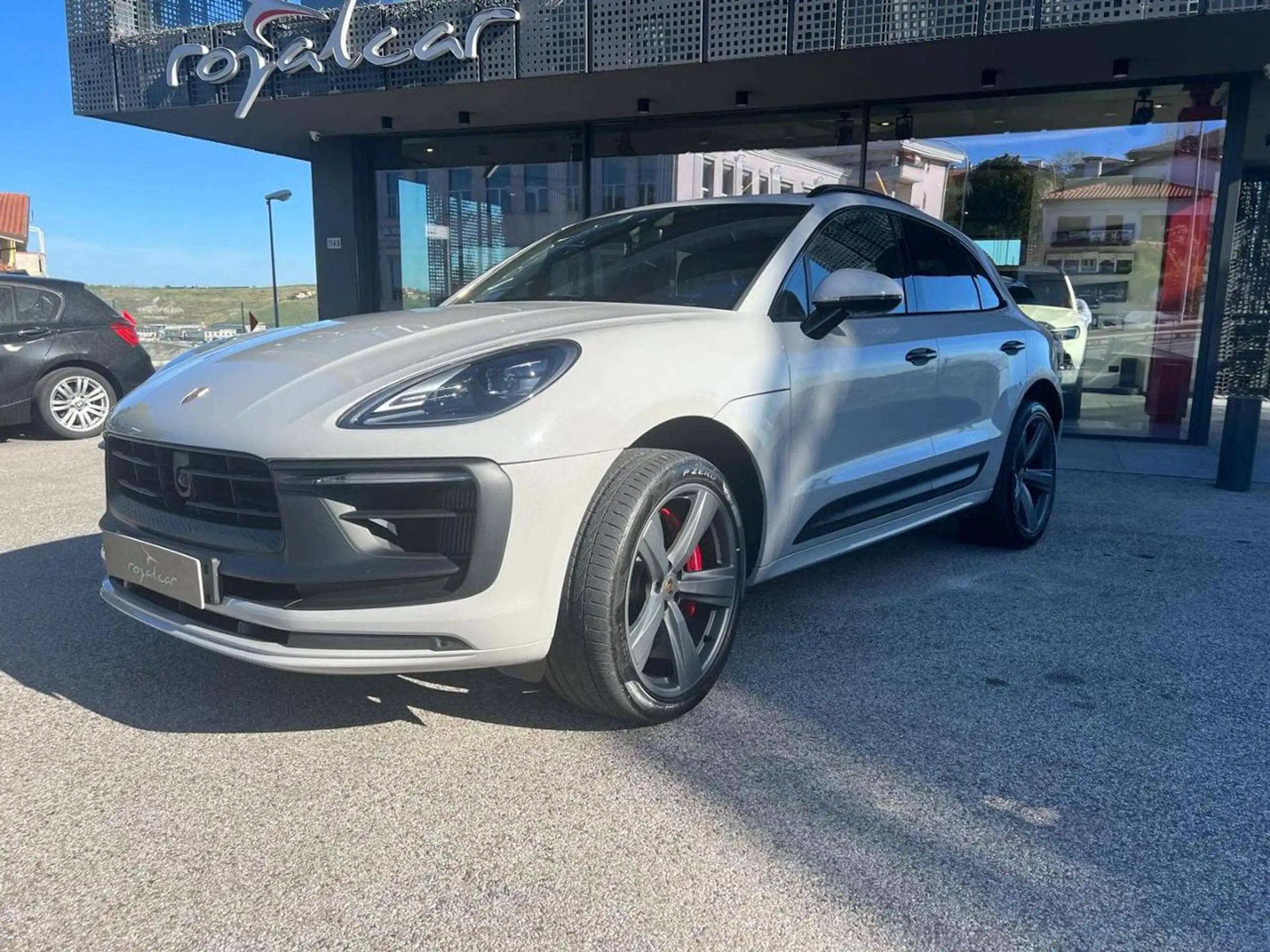 Porsche - Macan