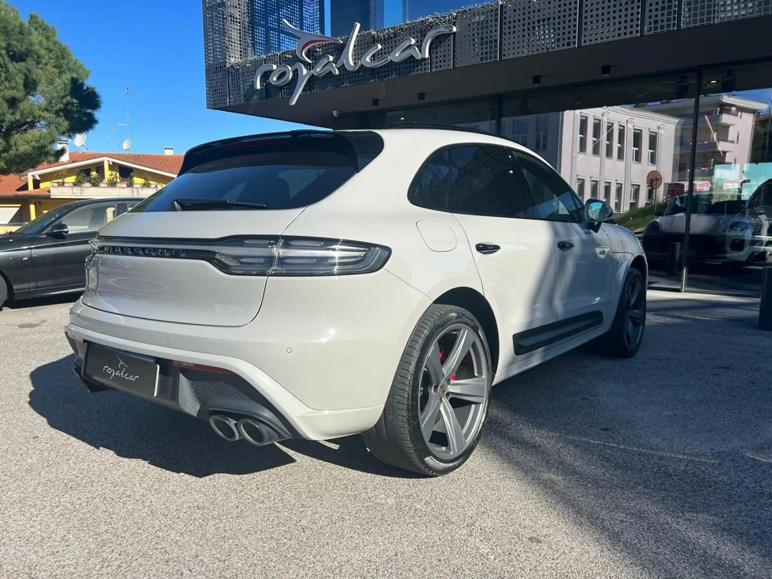 Porsche - Macan