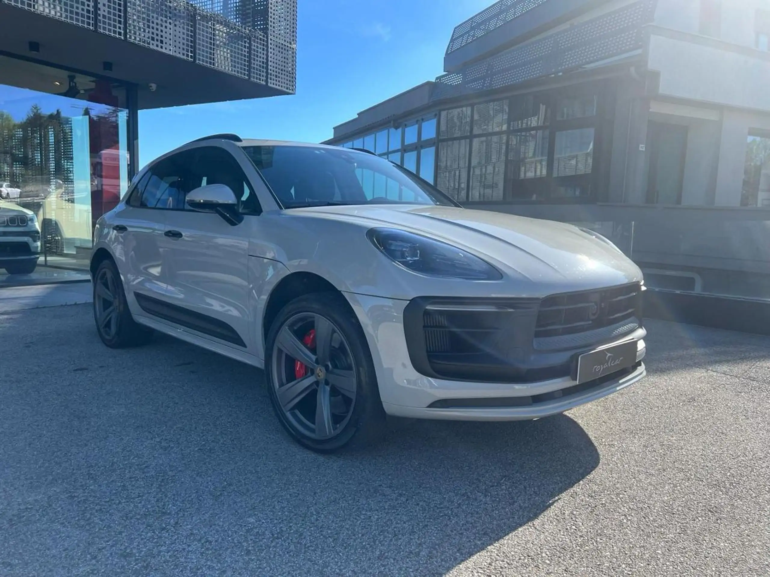 Porsche - Macan