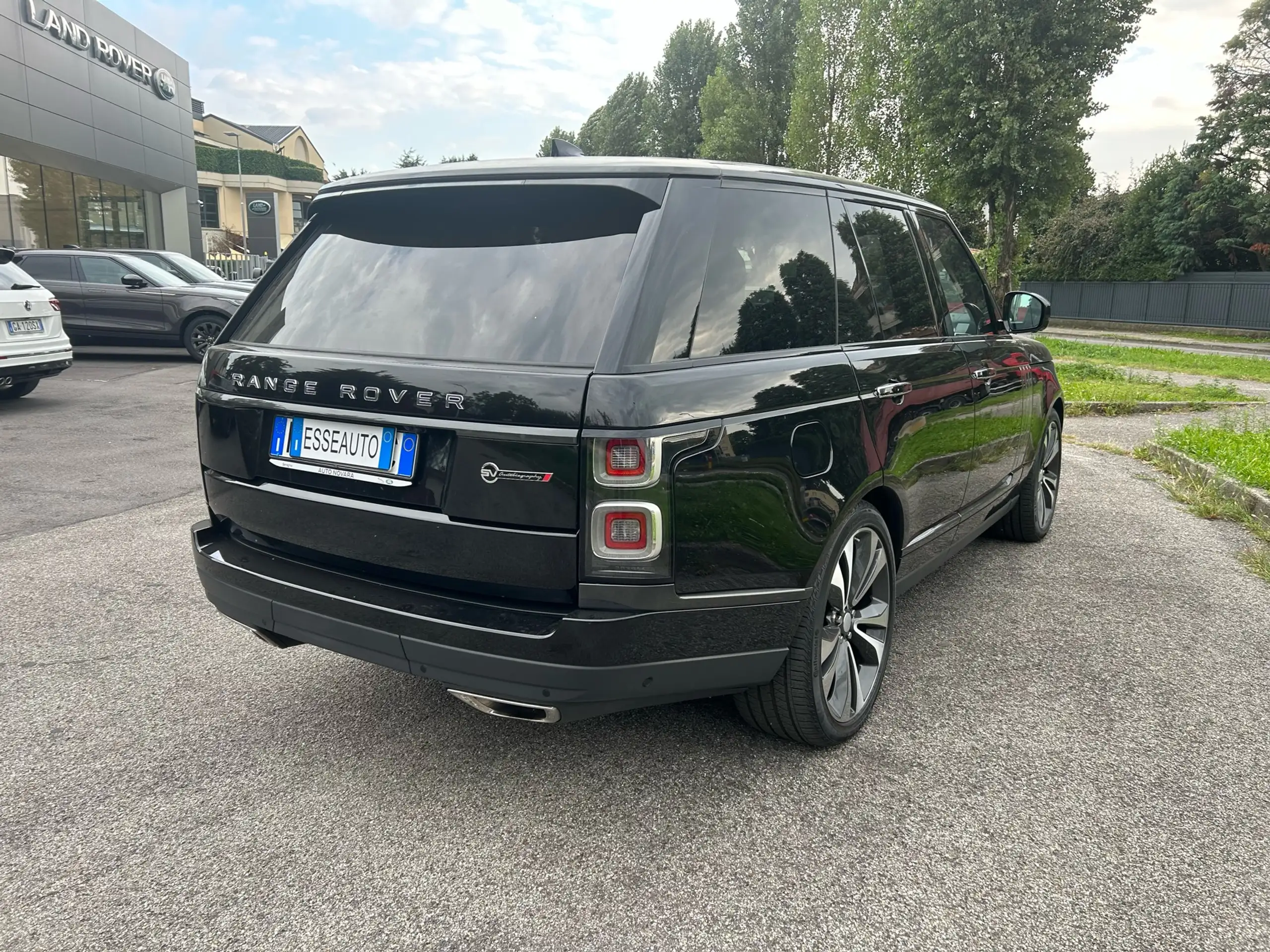 Land Rover - Range Rover