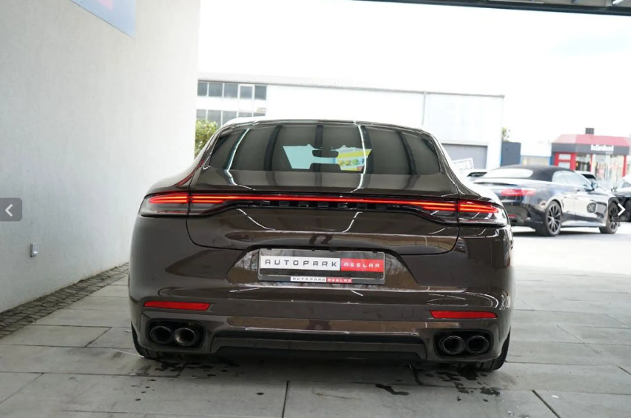 Porsche - Panamera