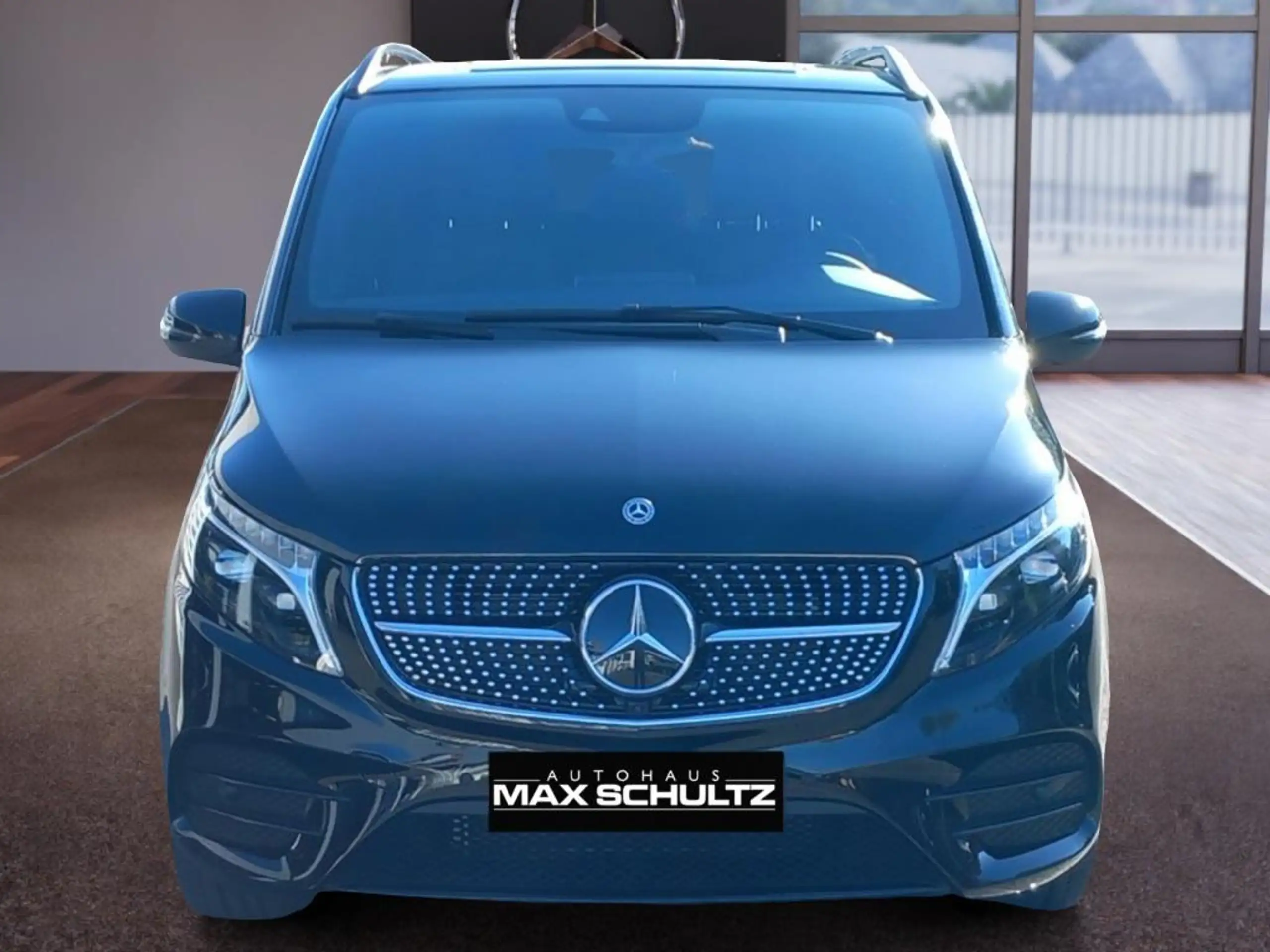 Mercedes-Benz - V 300