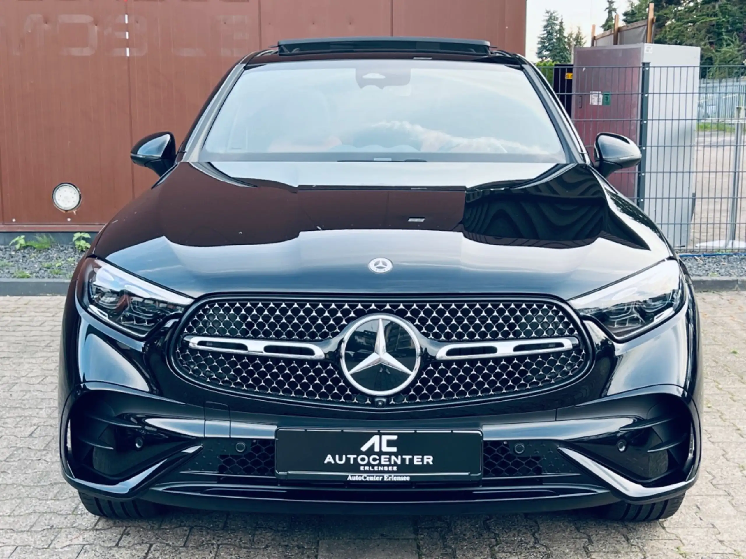 Mercedes-Benz - GLC 300