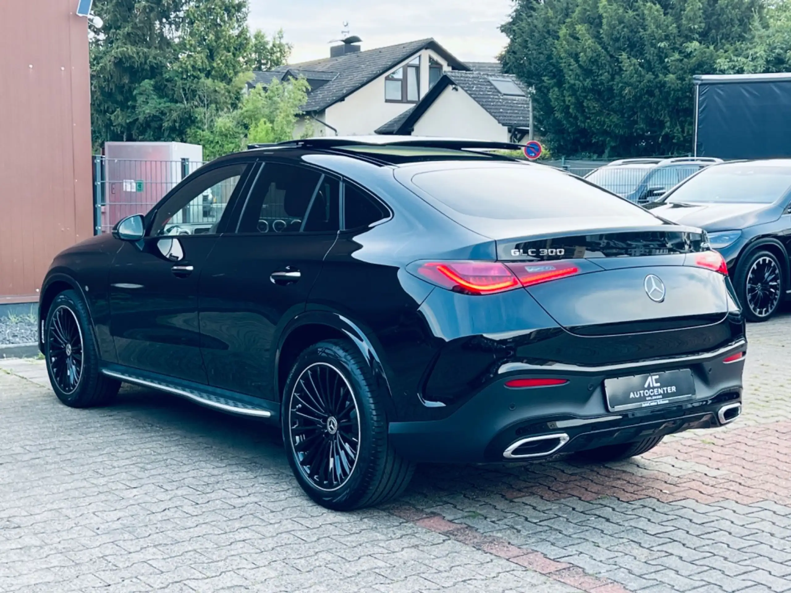 Mercedes-Benz - GLC 300