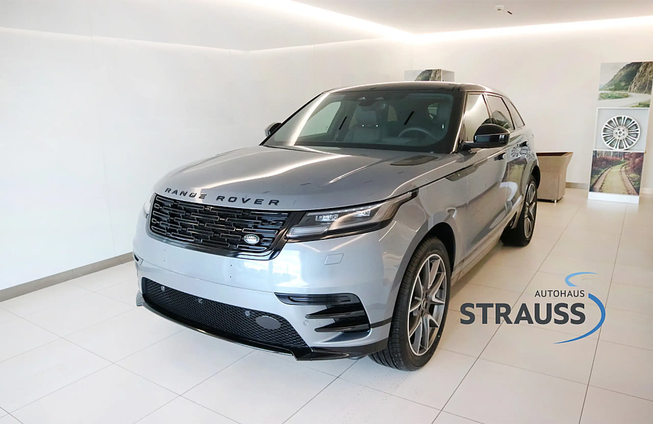 Land Rover - Range Rover Velar