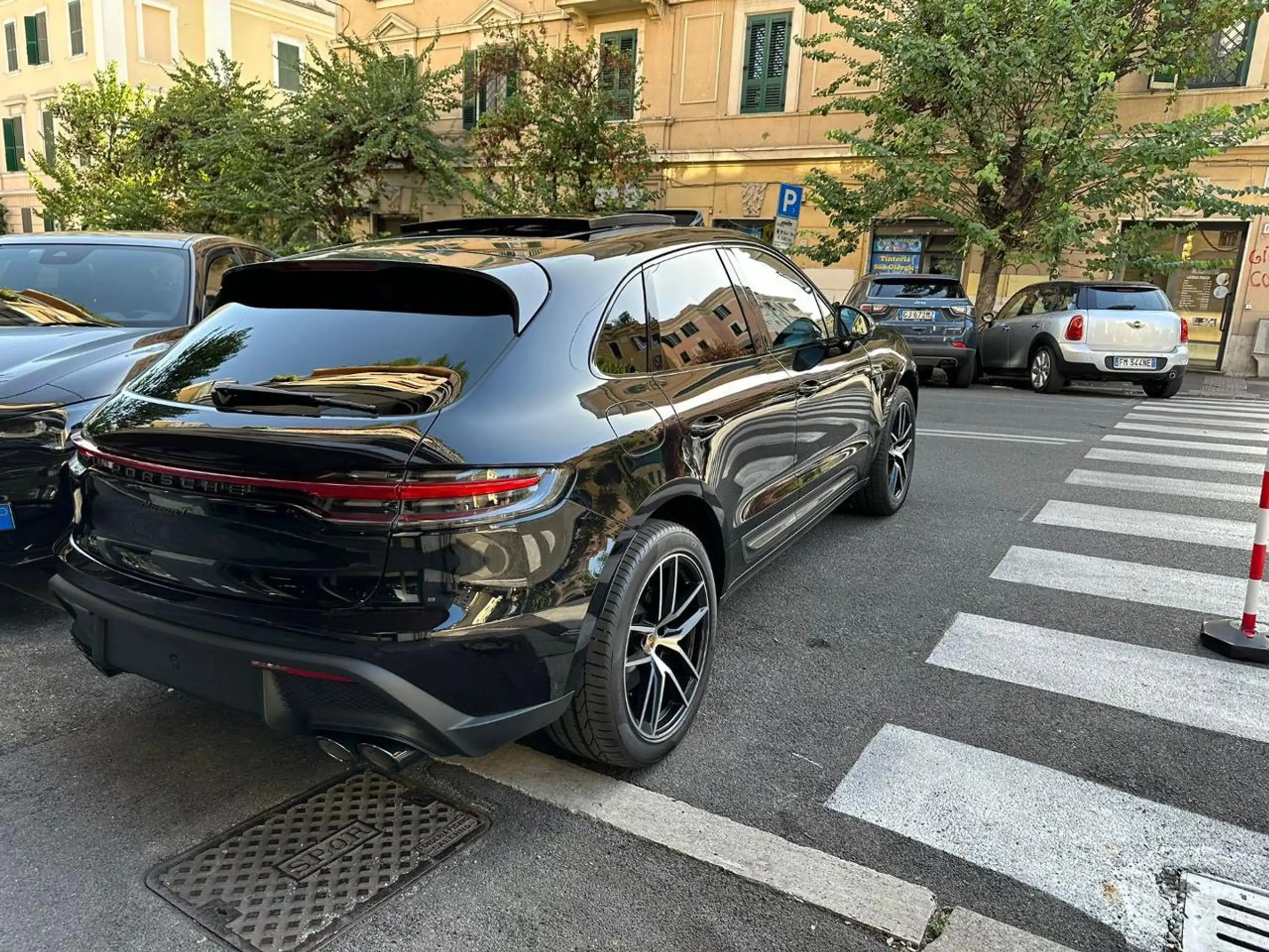 Porsche - Macan