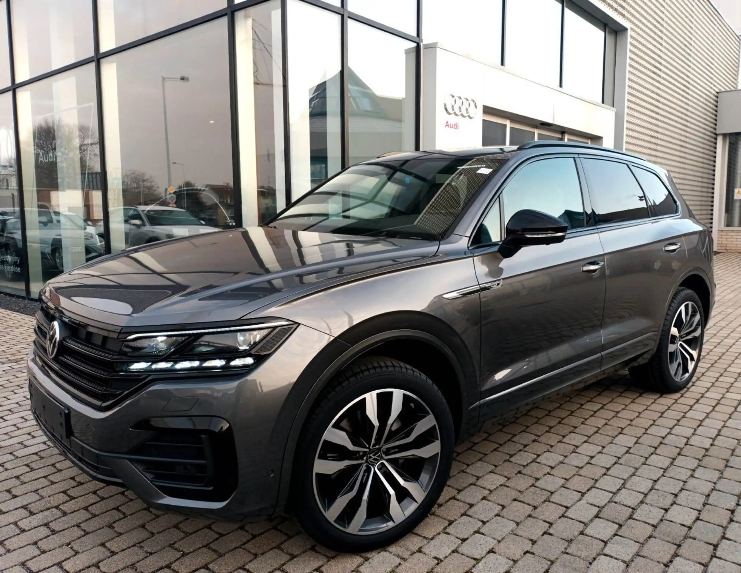 Volkswagen - Touareg