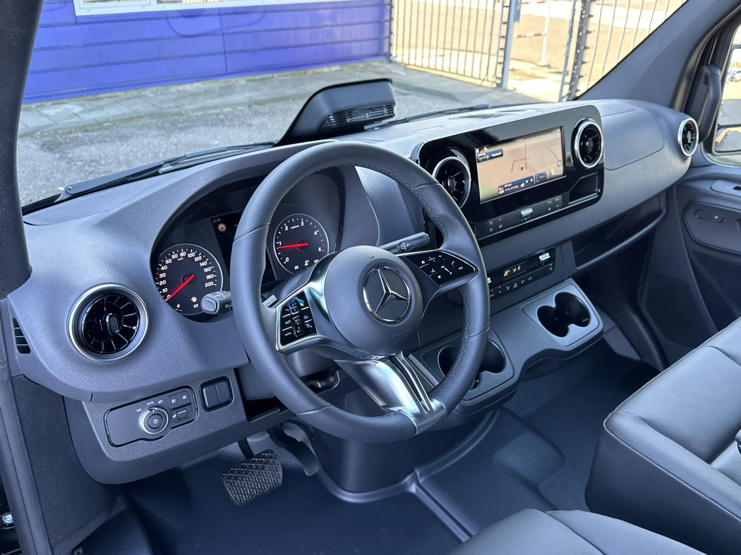 Mercedes-Benz - Sprinter