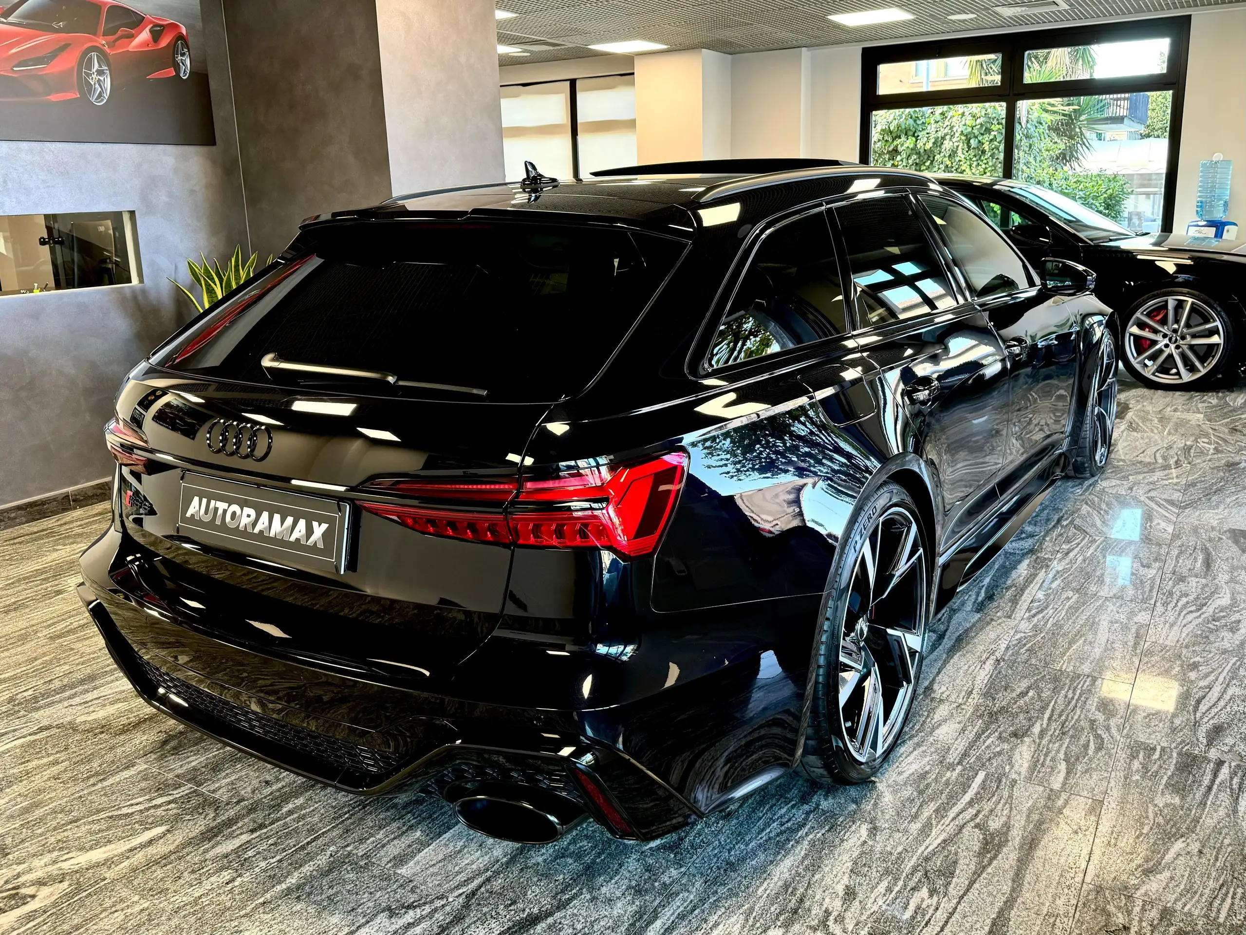 Audi - RS6