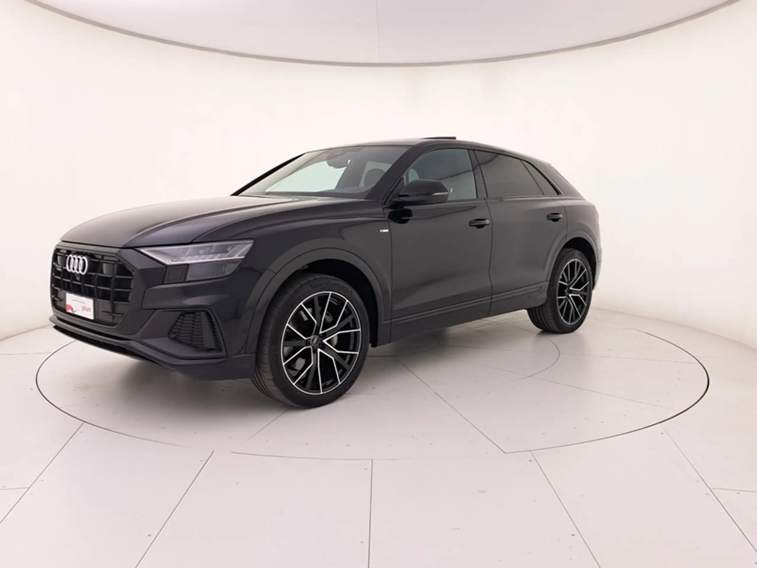 Audi - Q8