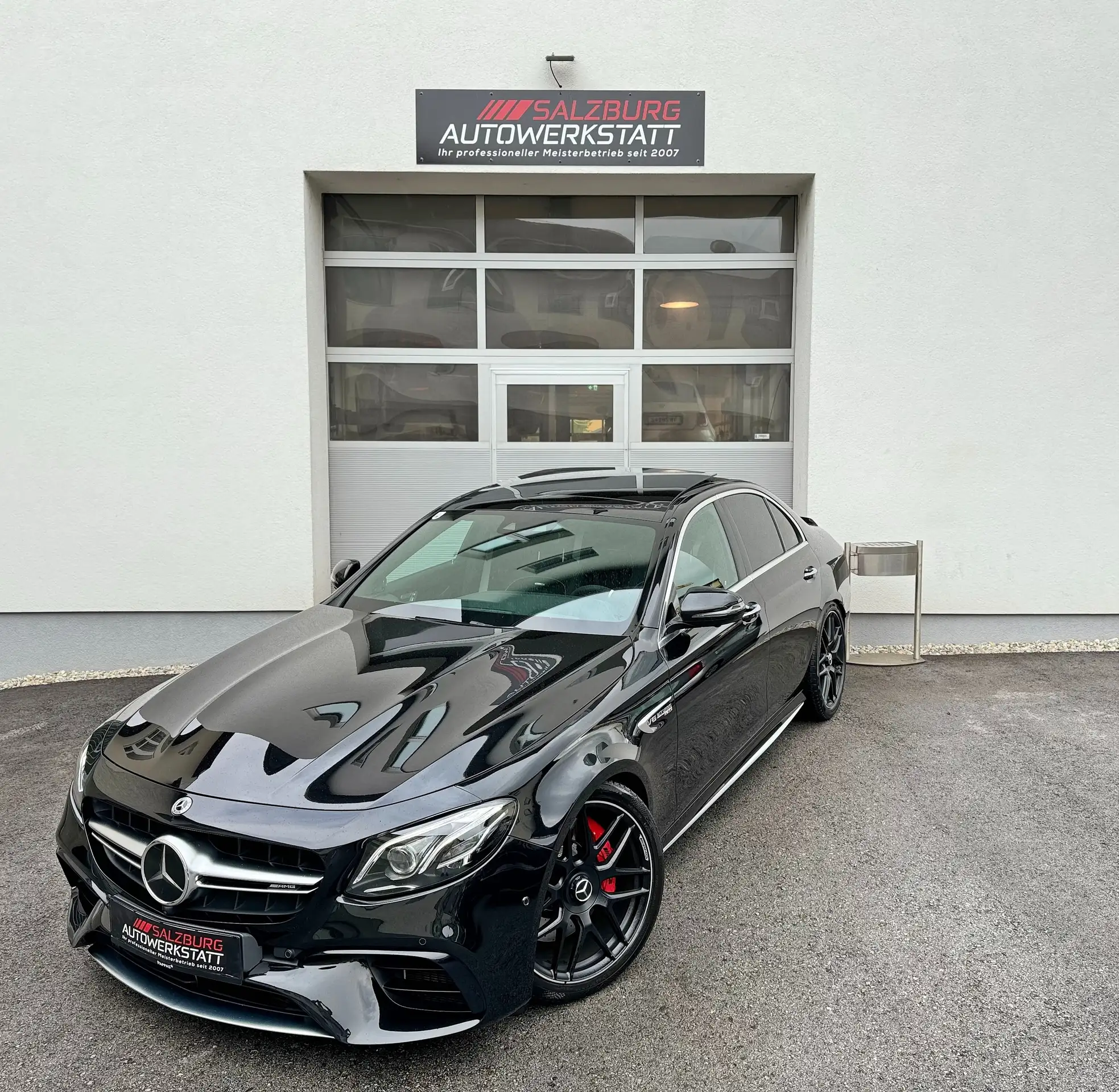 Mercedes-Benz - E 63 AMG