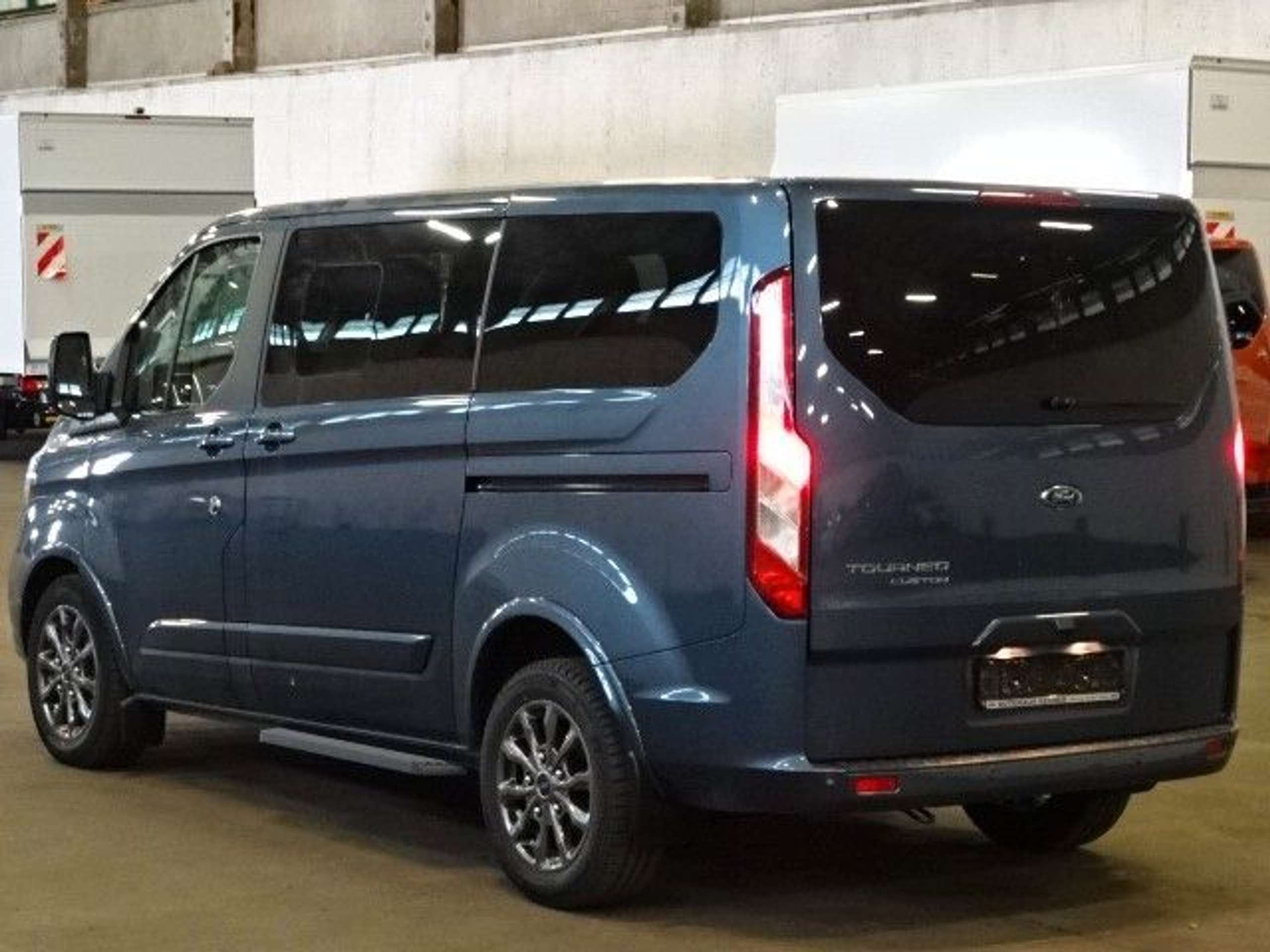 Ford - Tourneo Custom