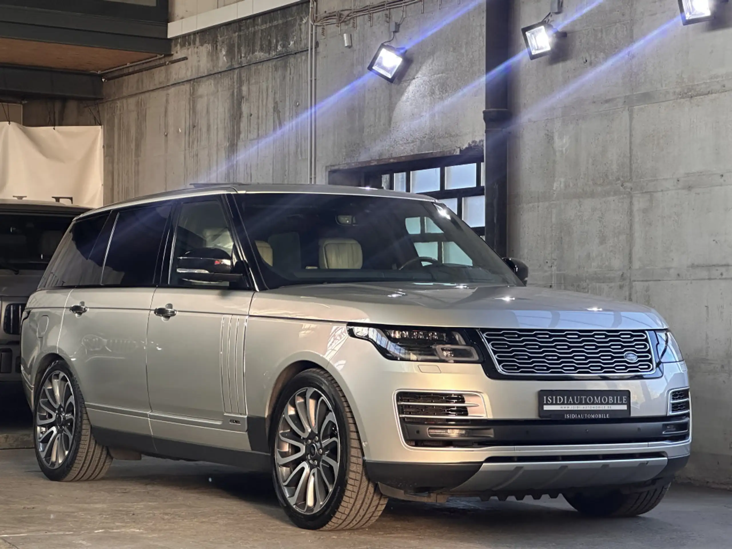 Land Rover - Range Rover